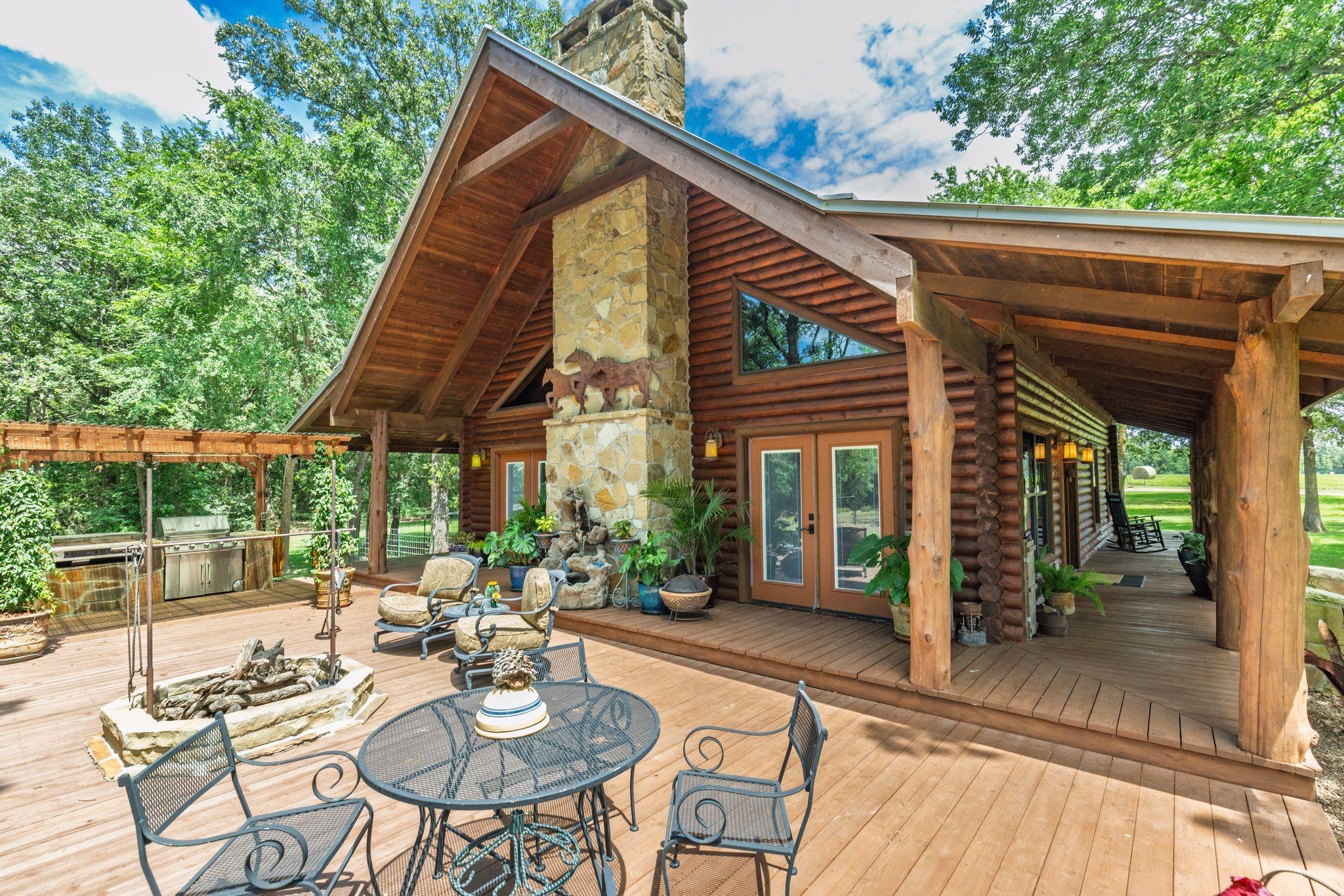 main property photo 3