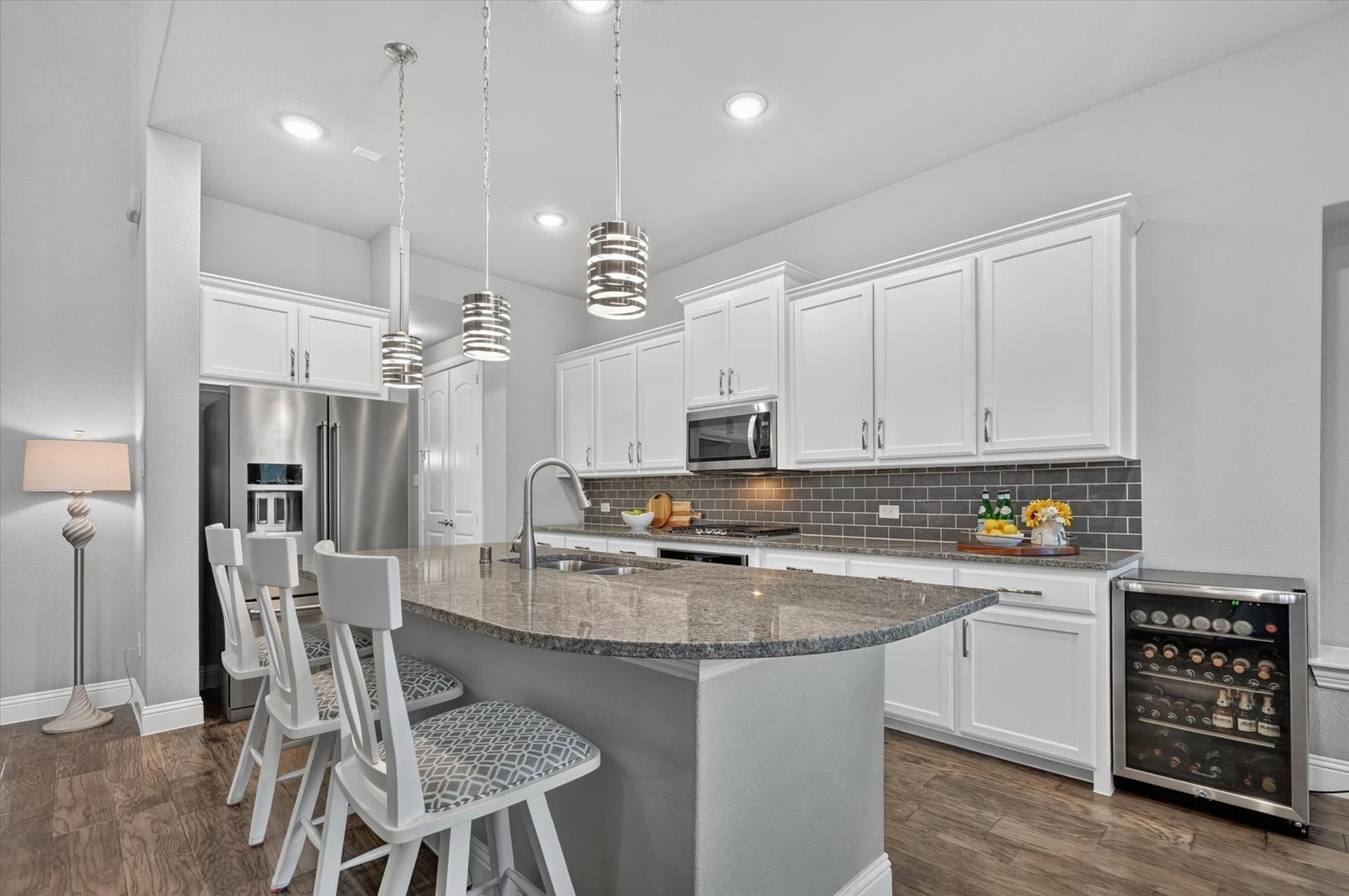 main property photo 5