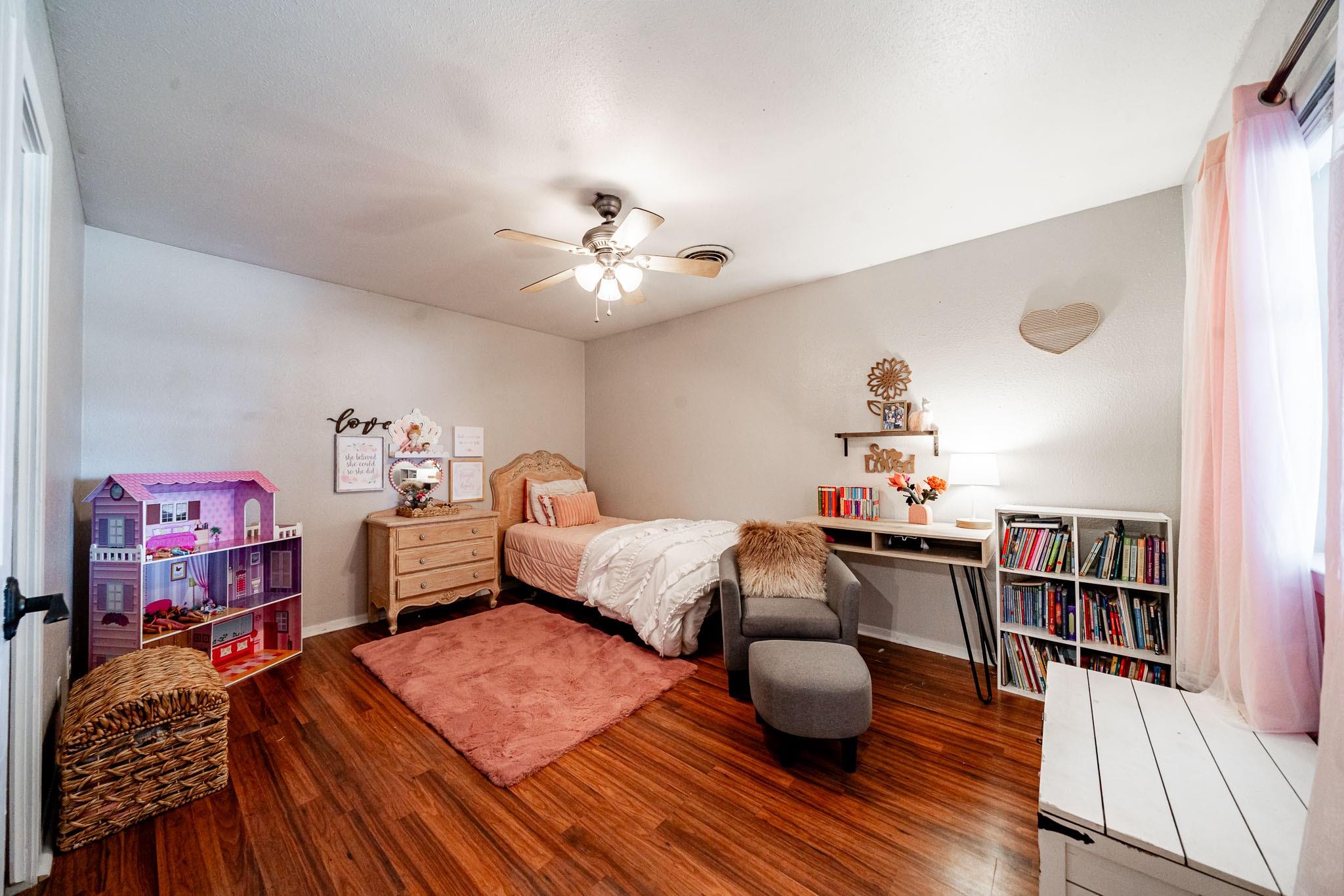 main property photo 24