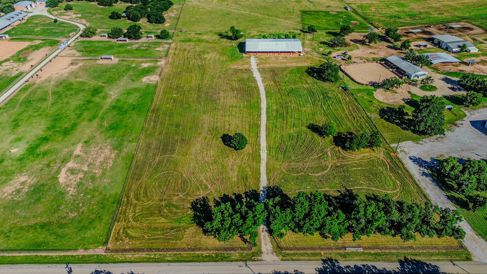 main property photo 11