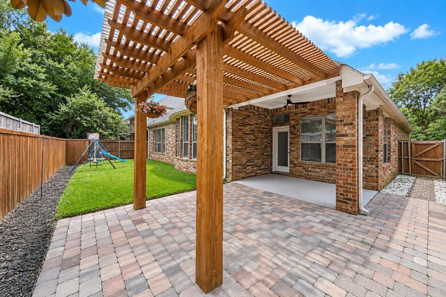 main property photo 24