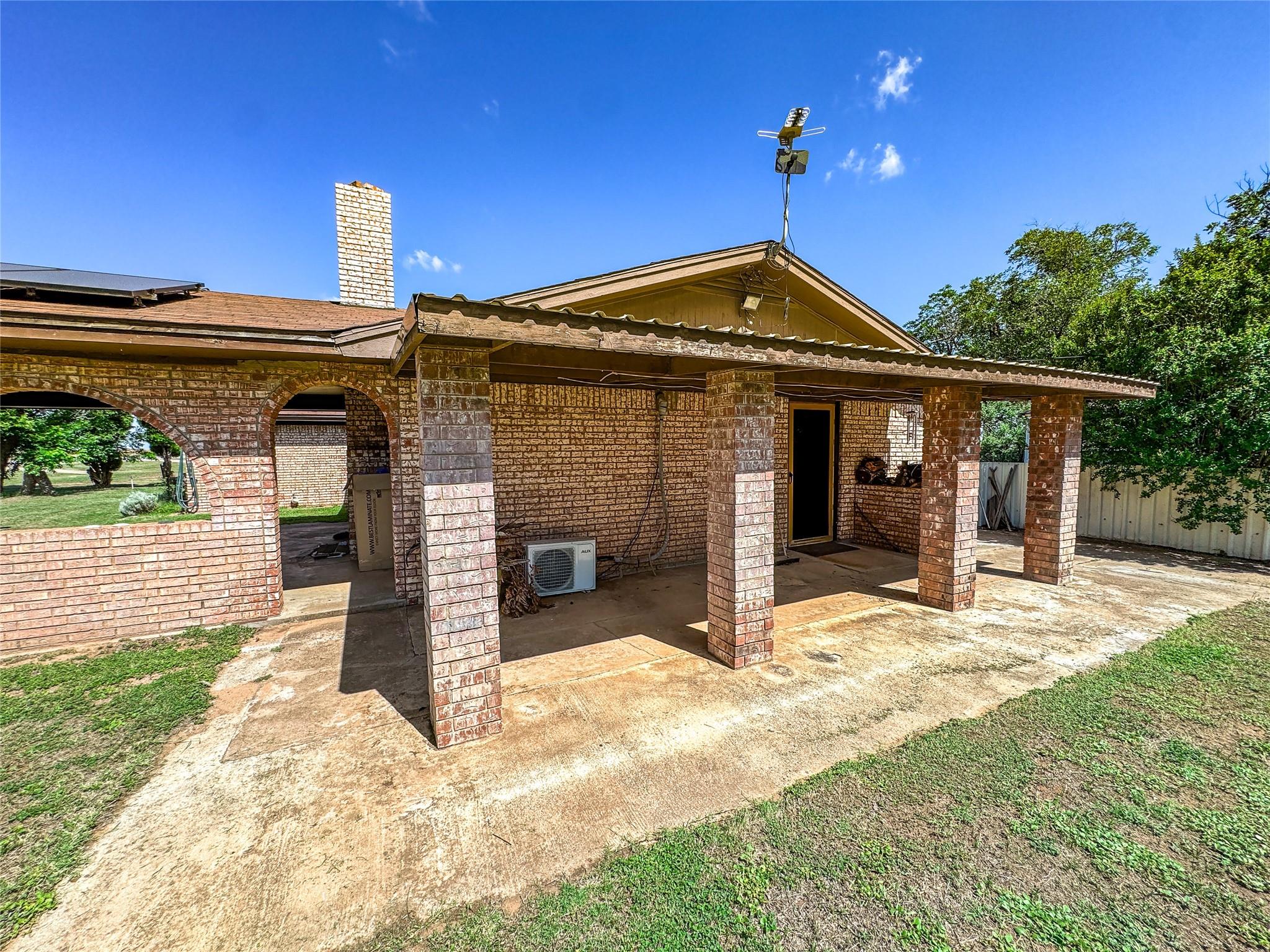 main property photo 34