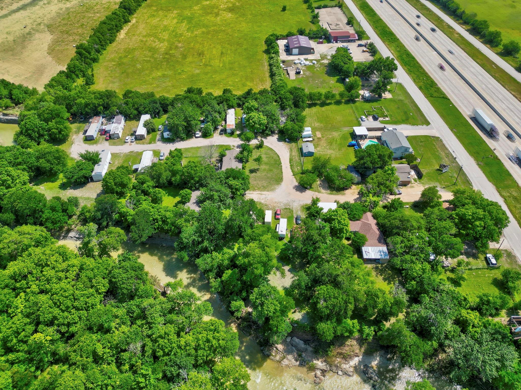 main property photo 20