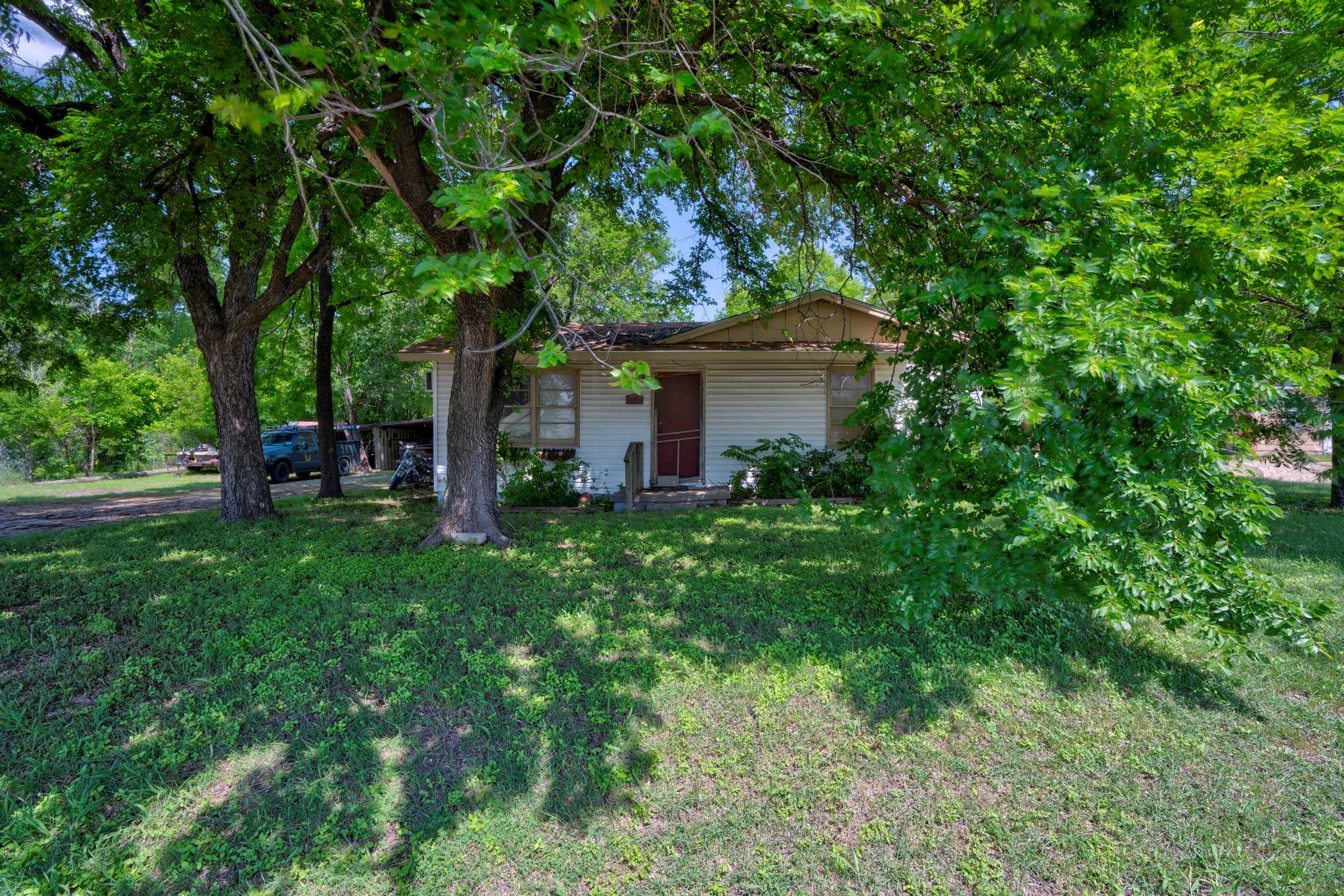 main property photo 6