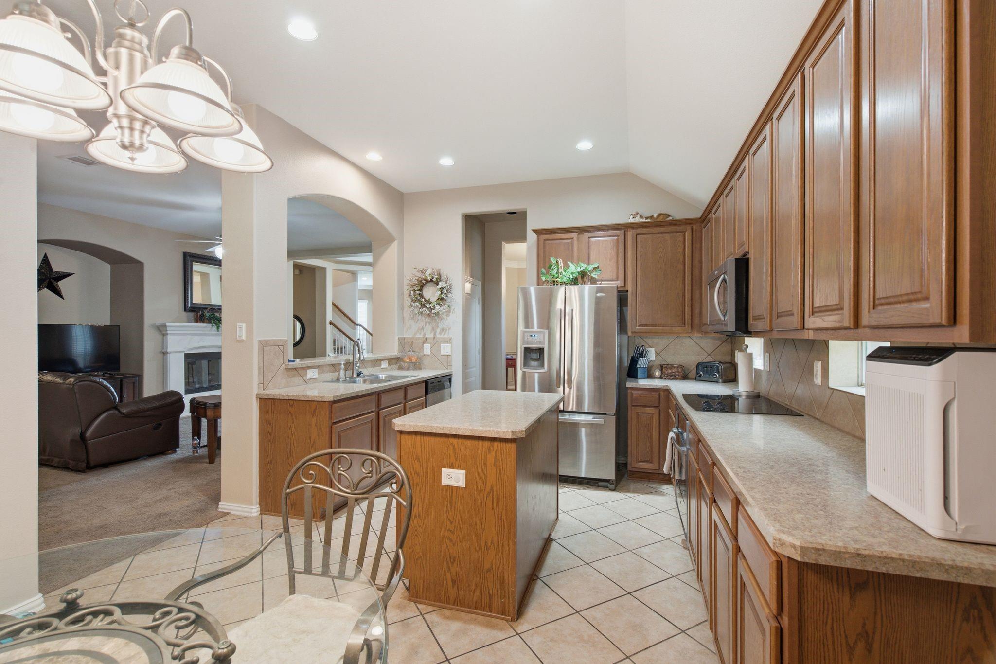 main property photo 10