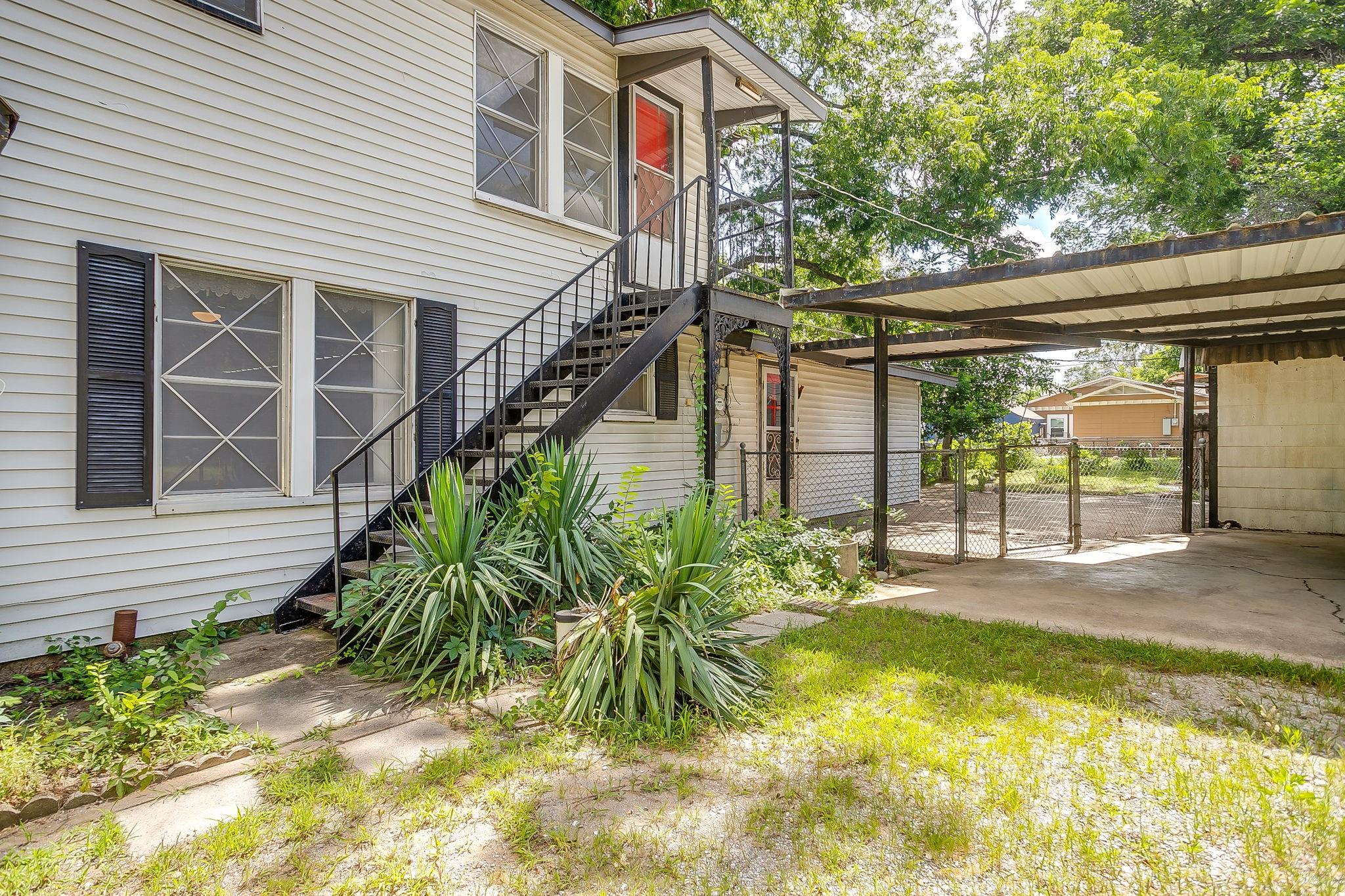 main property photo 37