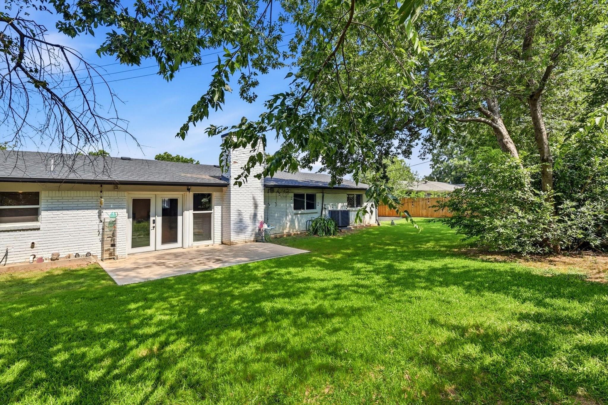 main property photo 25