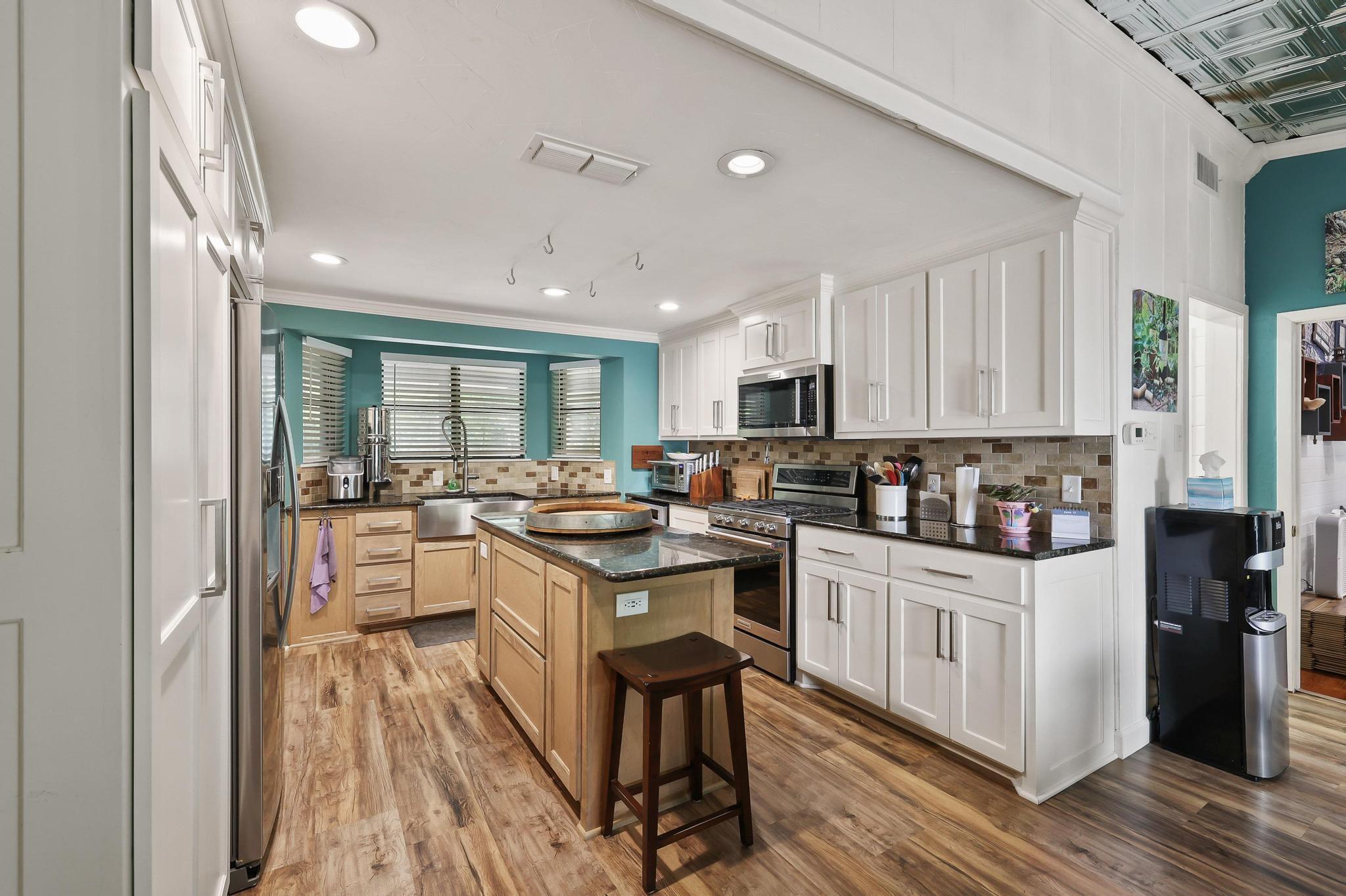 property viewer photo 18