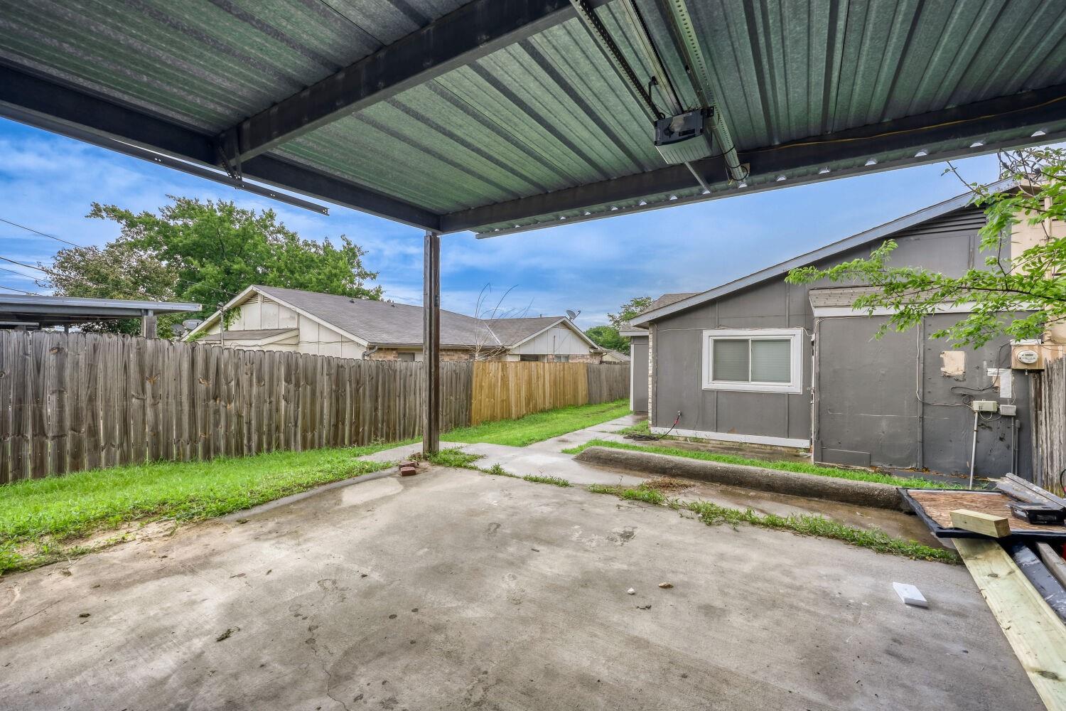 main property photo 23