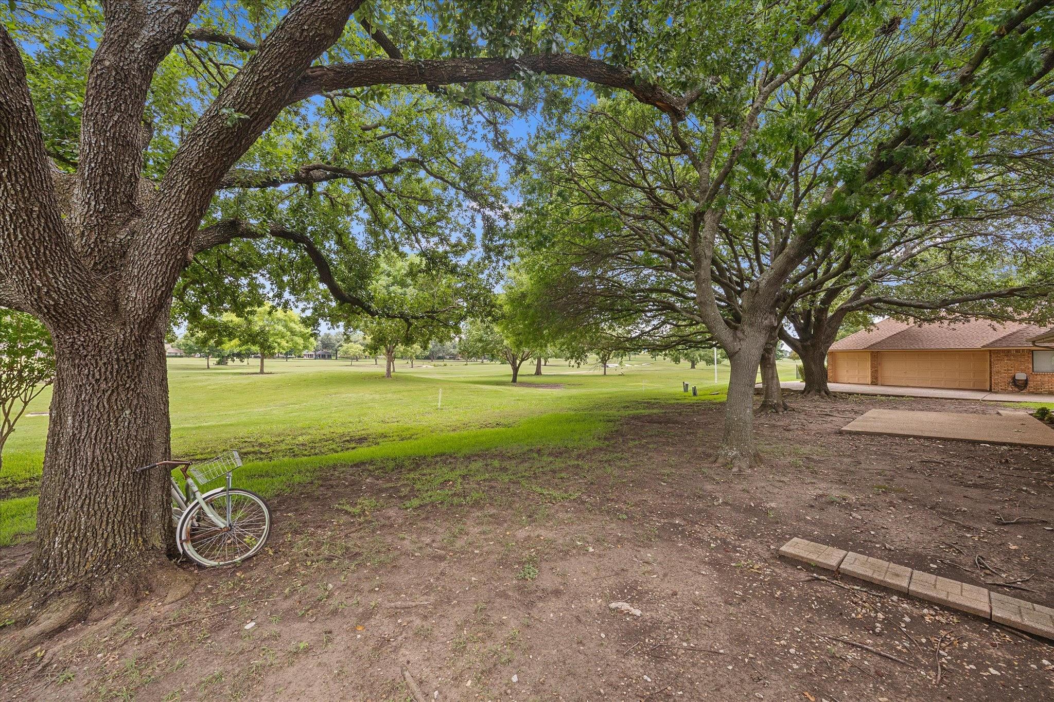 main property photo 30