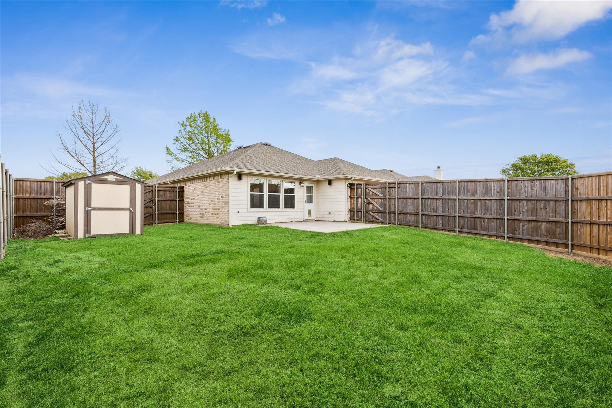 main property photo 23