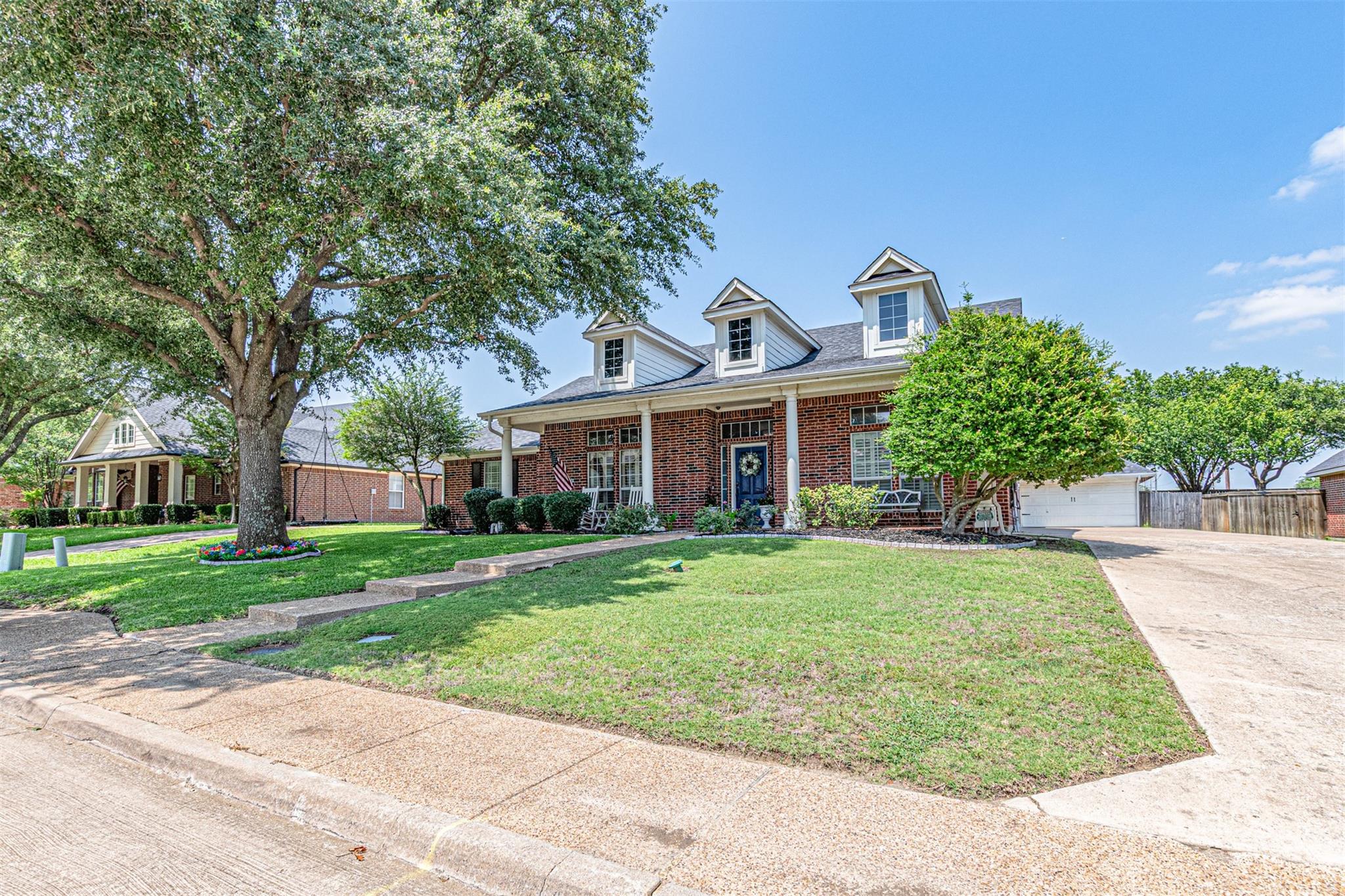 main property photo 3