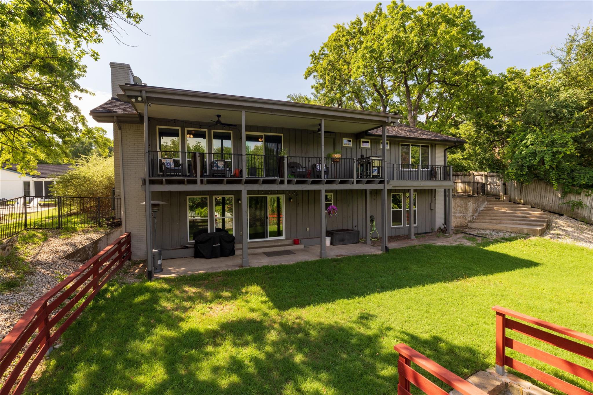 main property photo 34