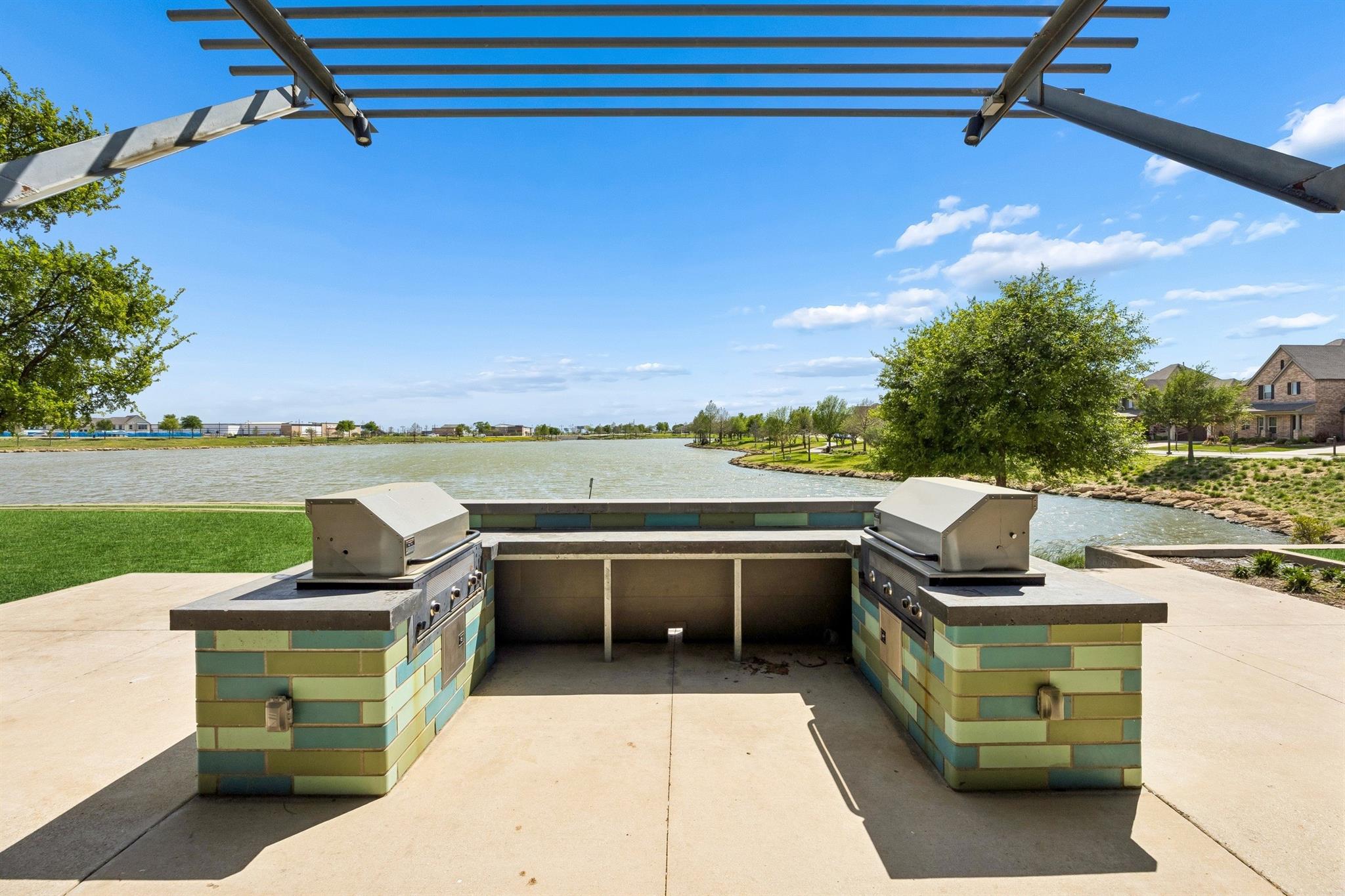 main property photo 33
