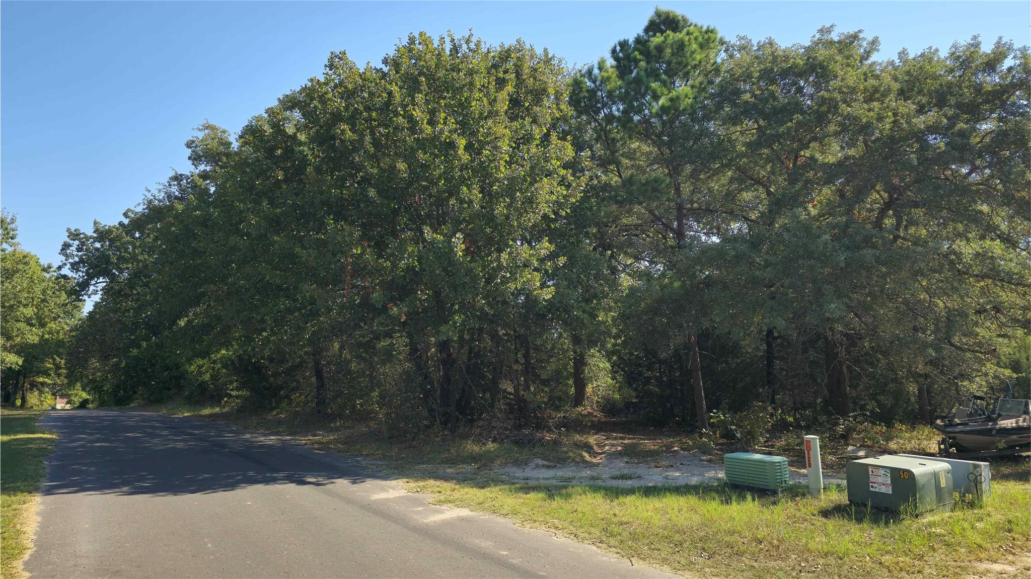 main property photo 16