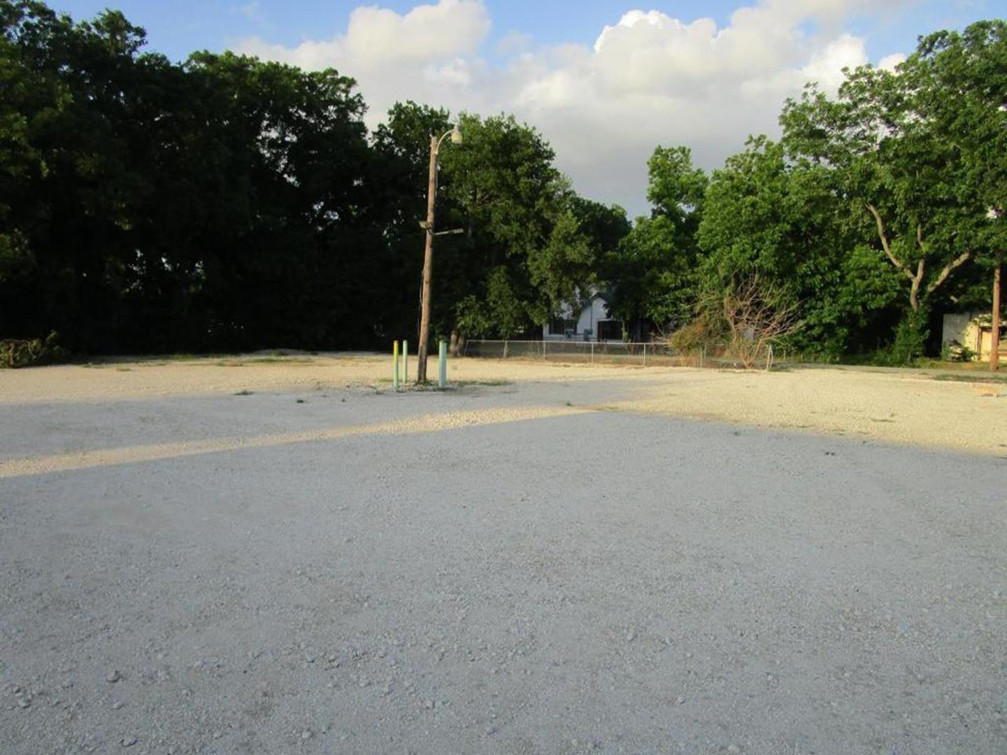main property photo 16
