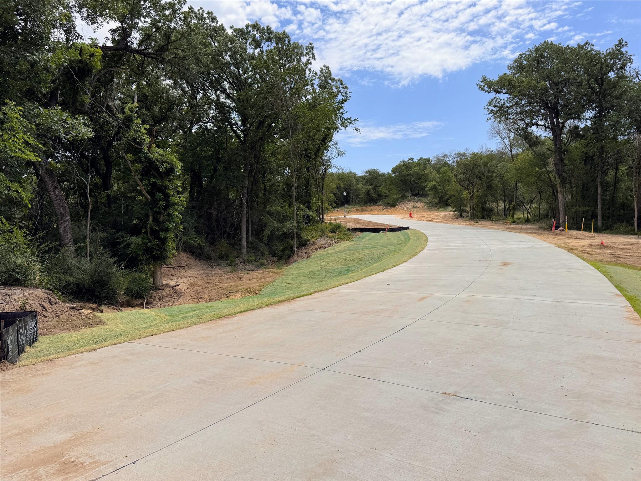 main property photo 16