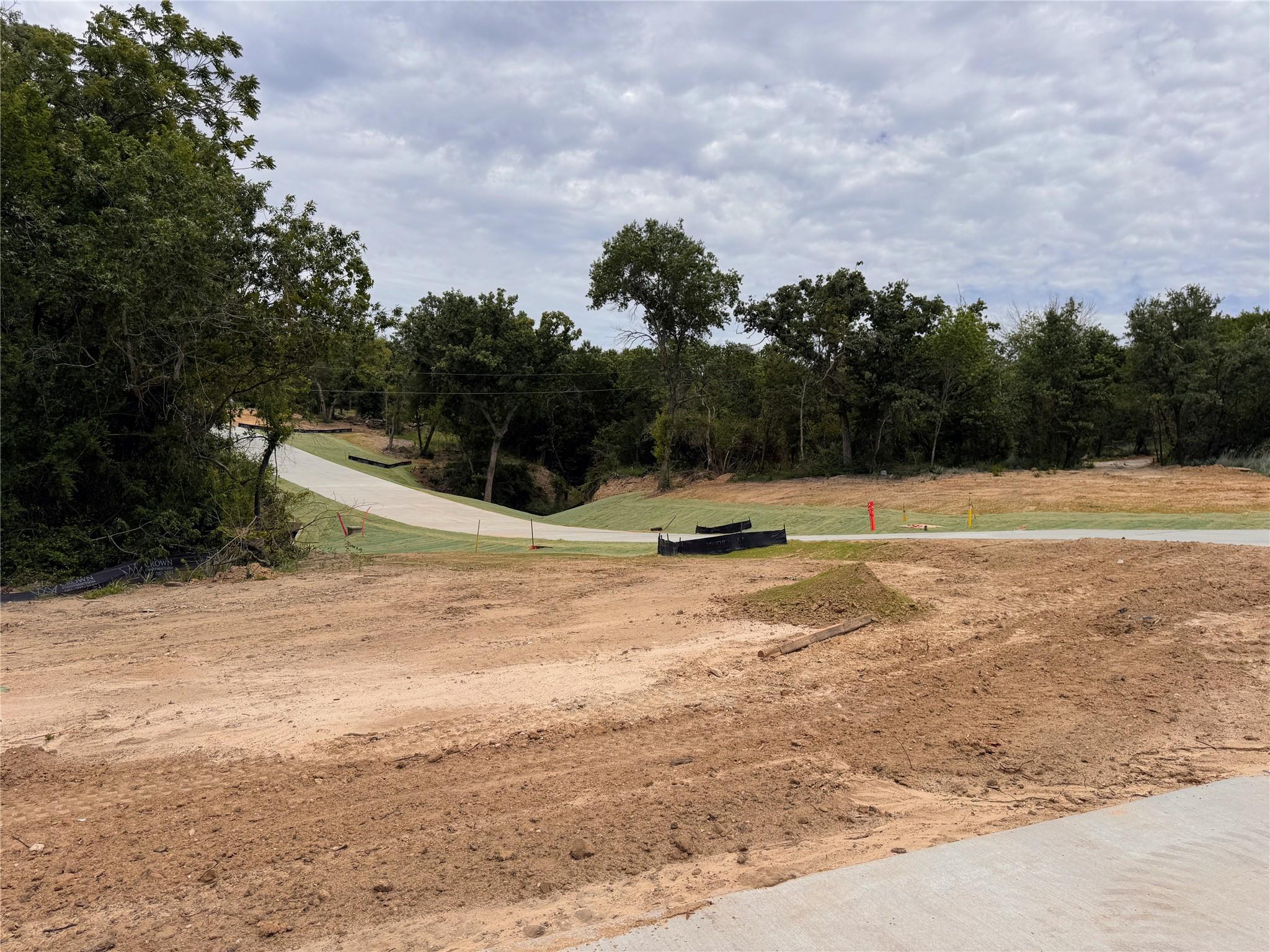 main property photo 19