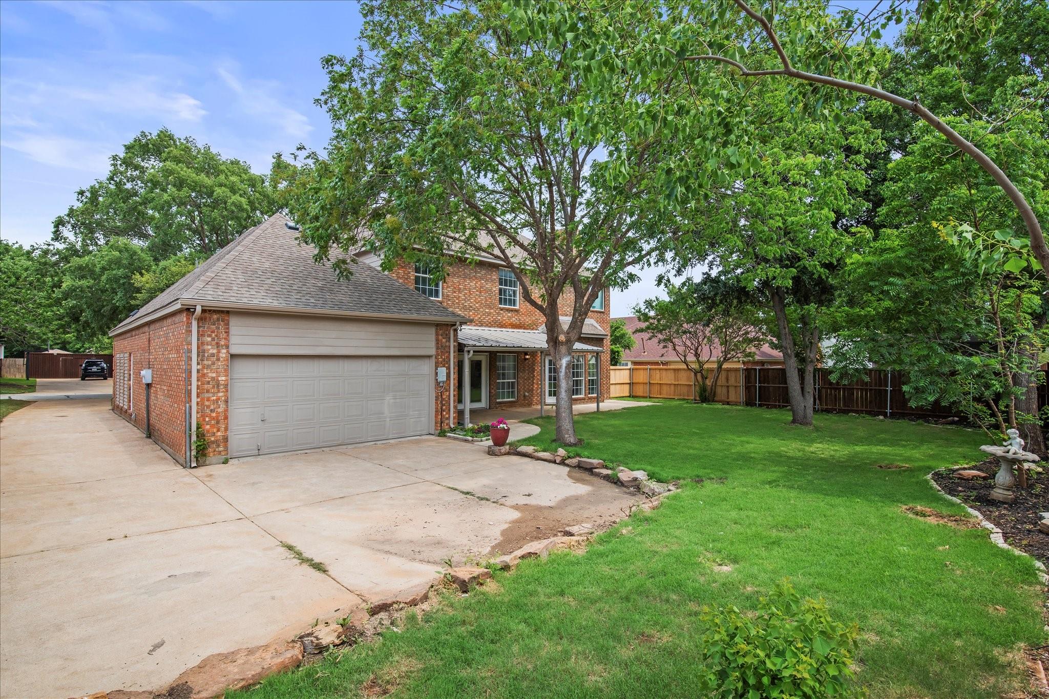 main property photo 36