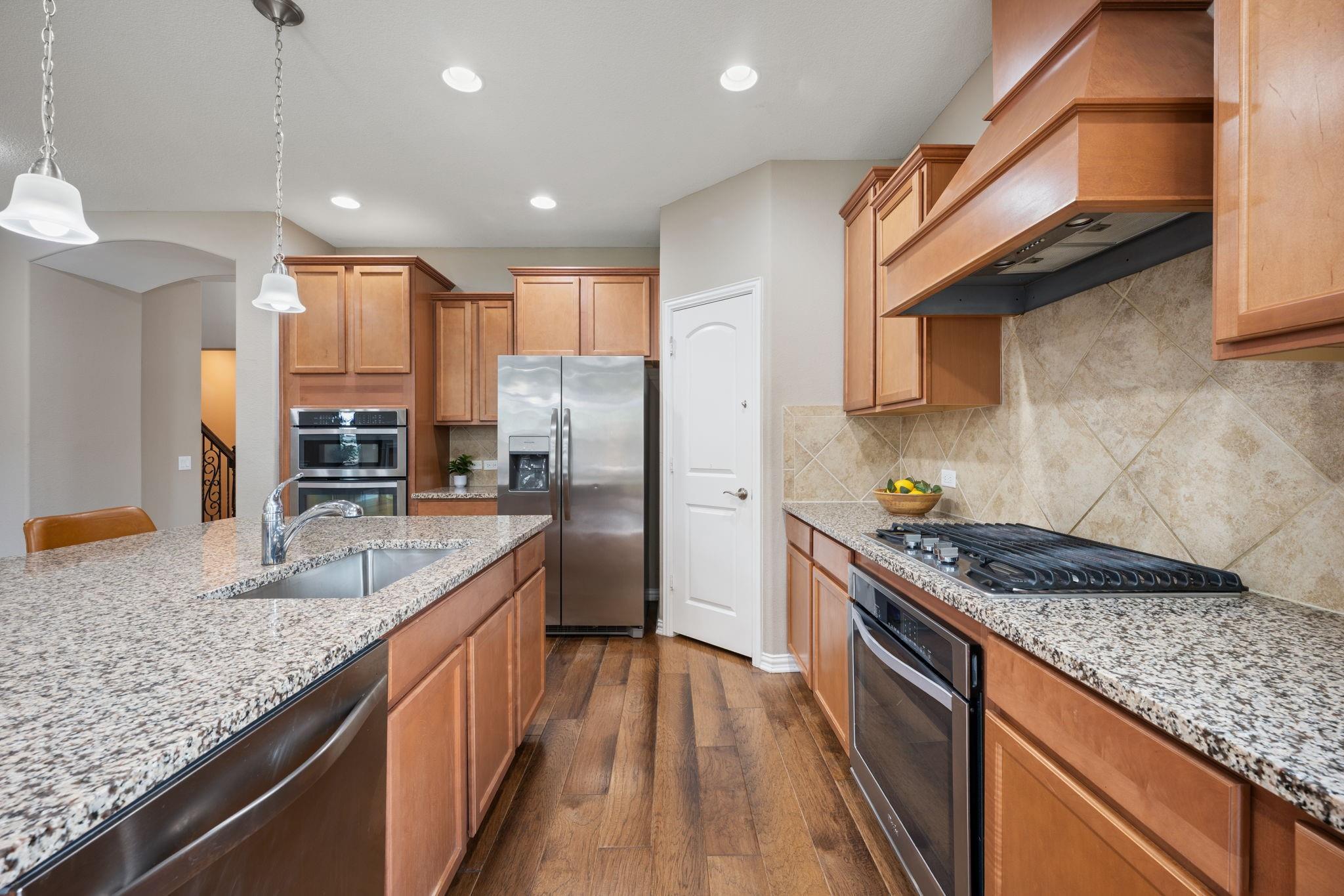 main property photo 6