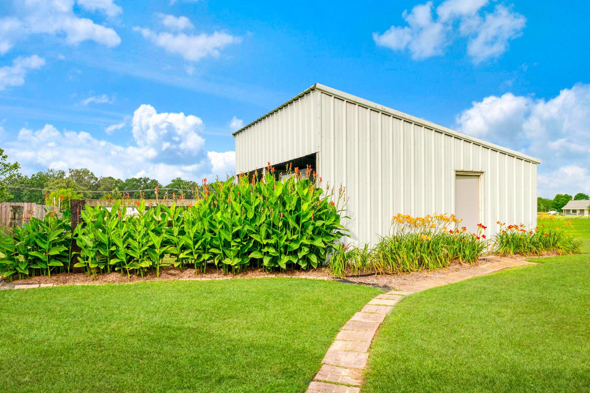 main property photo 32