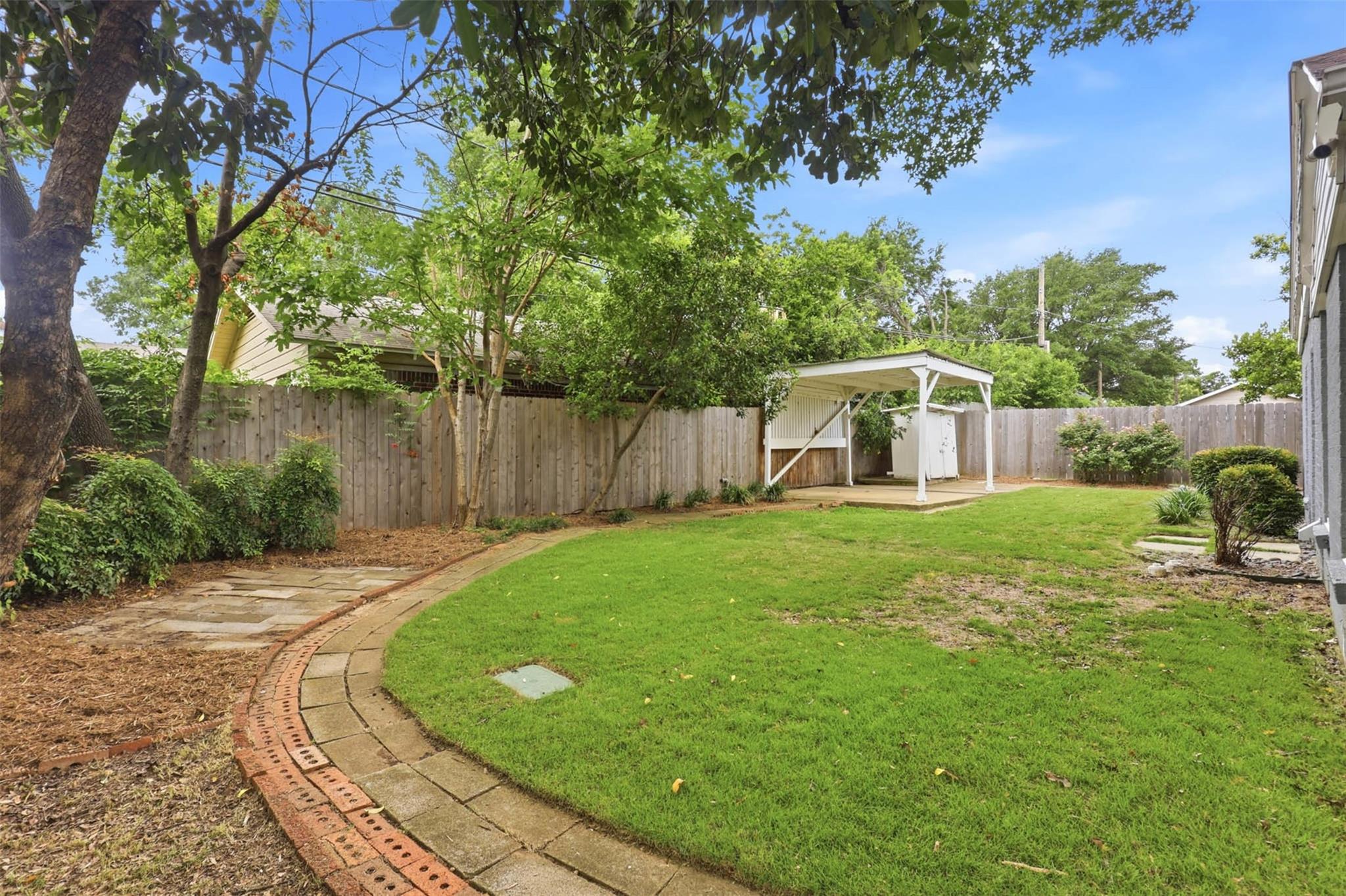main property photo 26