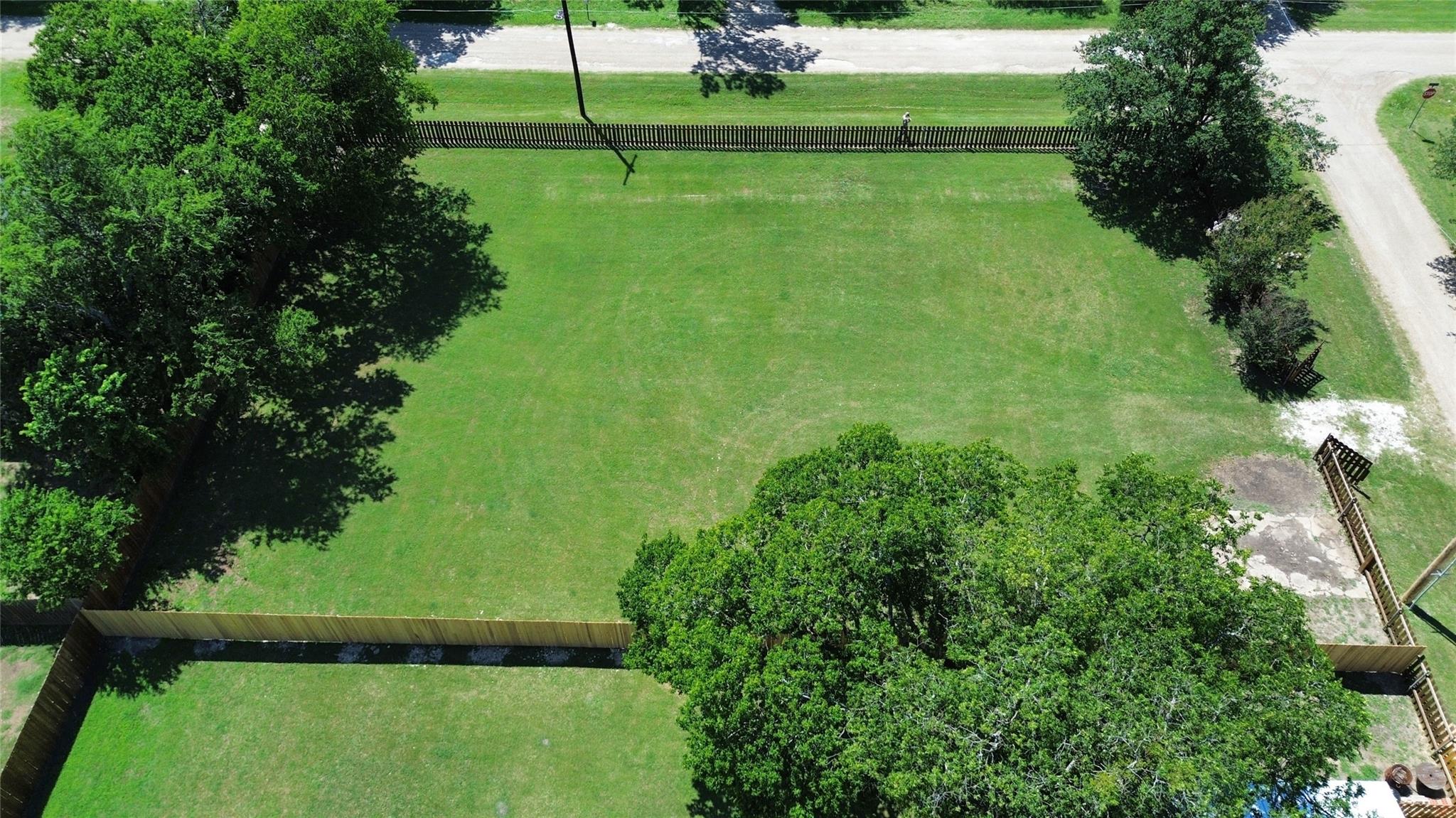 main property photo 4