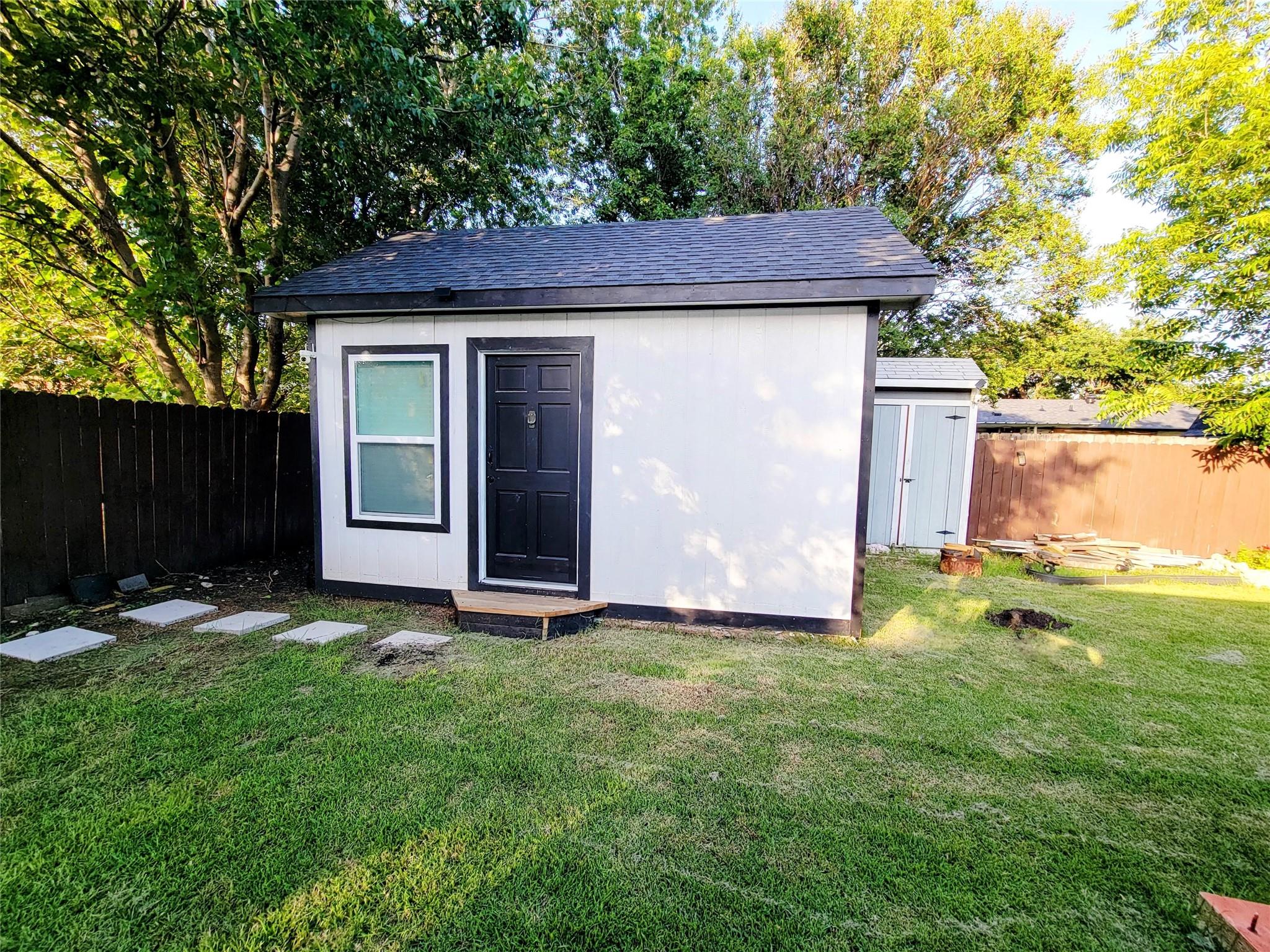 main property photo 35