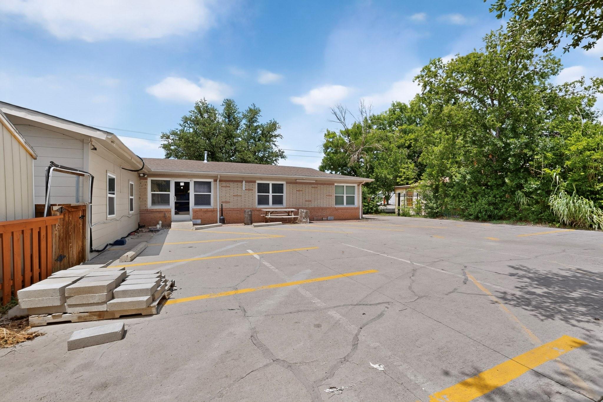 main property photo 29