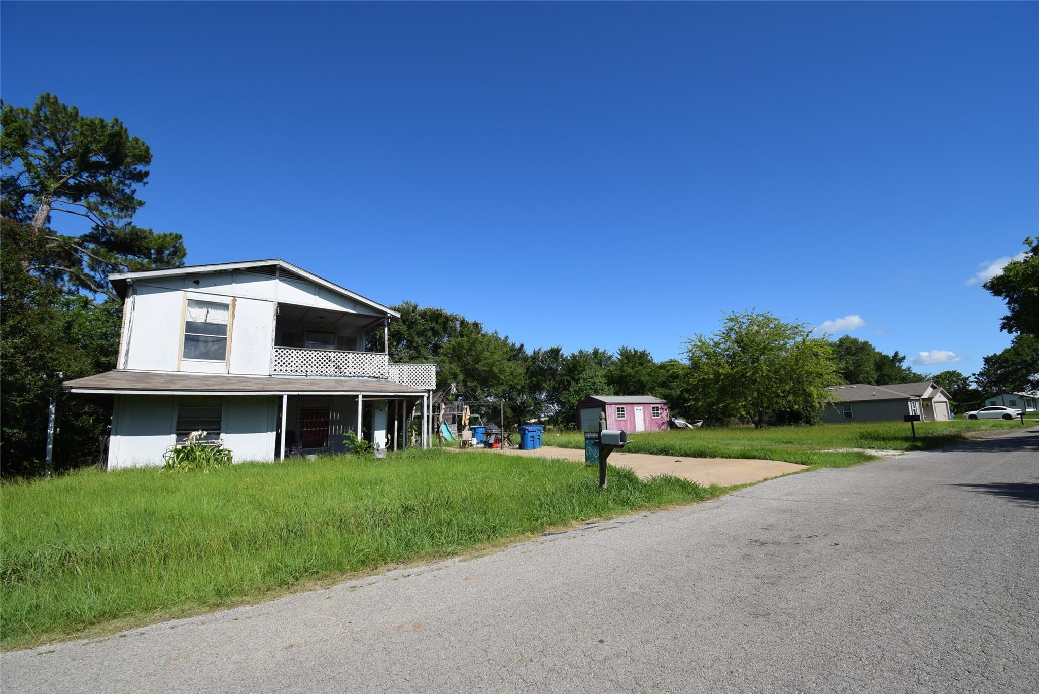 main property photo 2