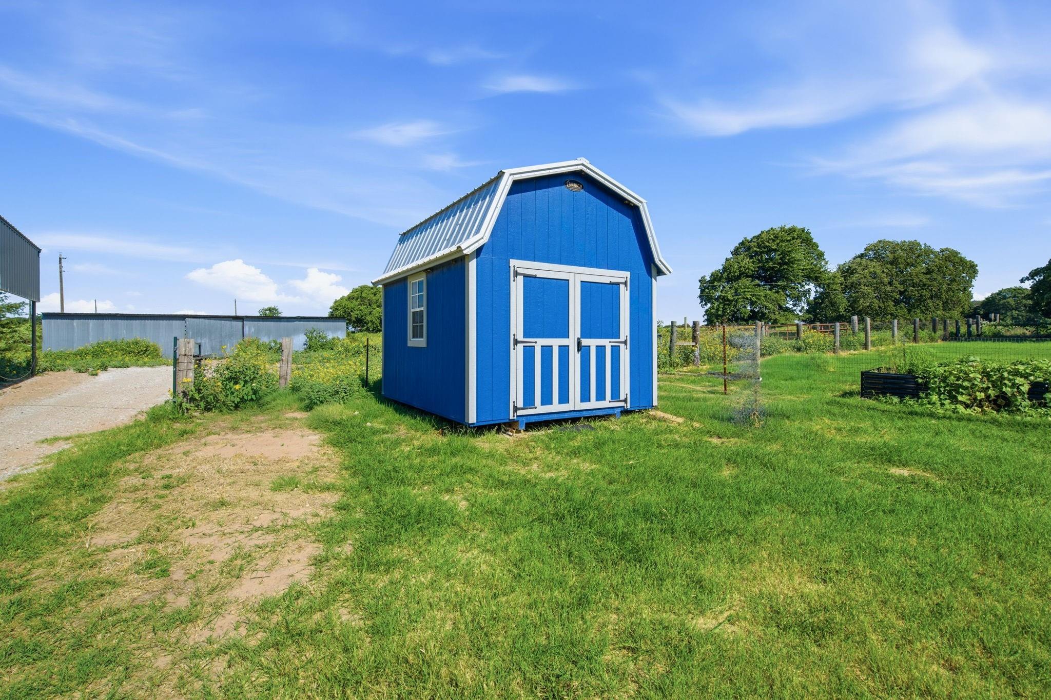 main property photo 20