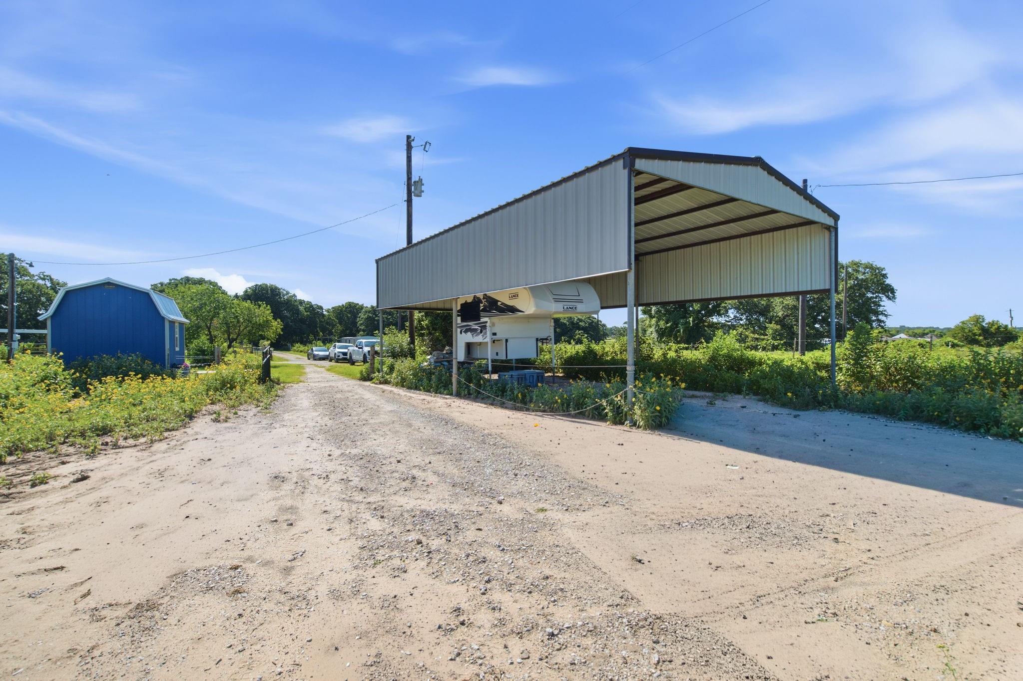 main property photo 25