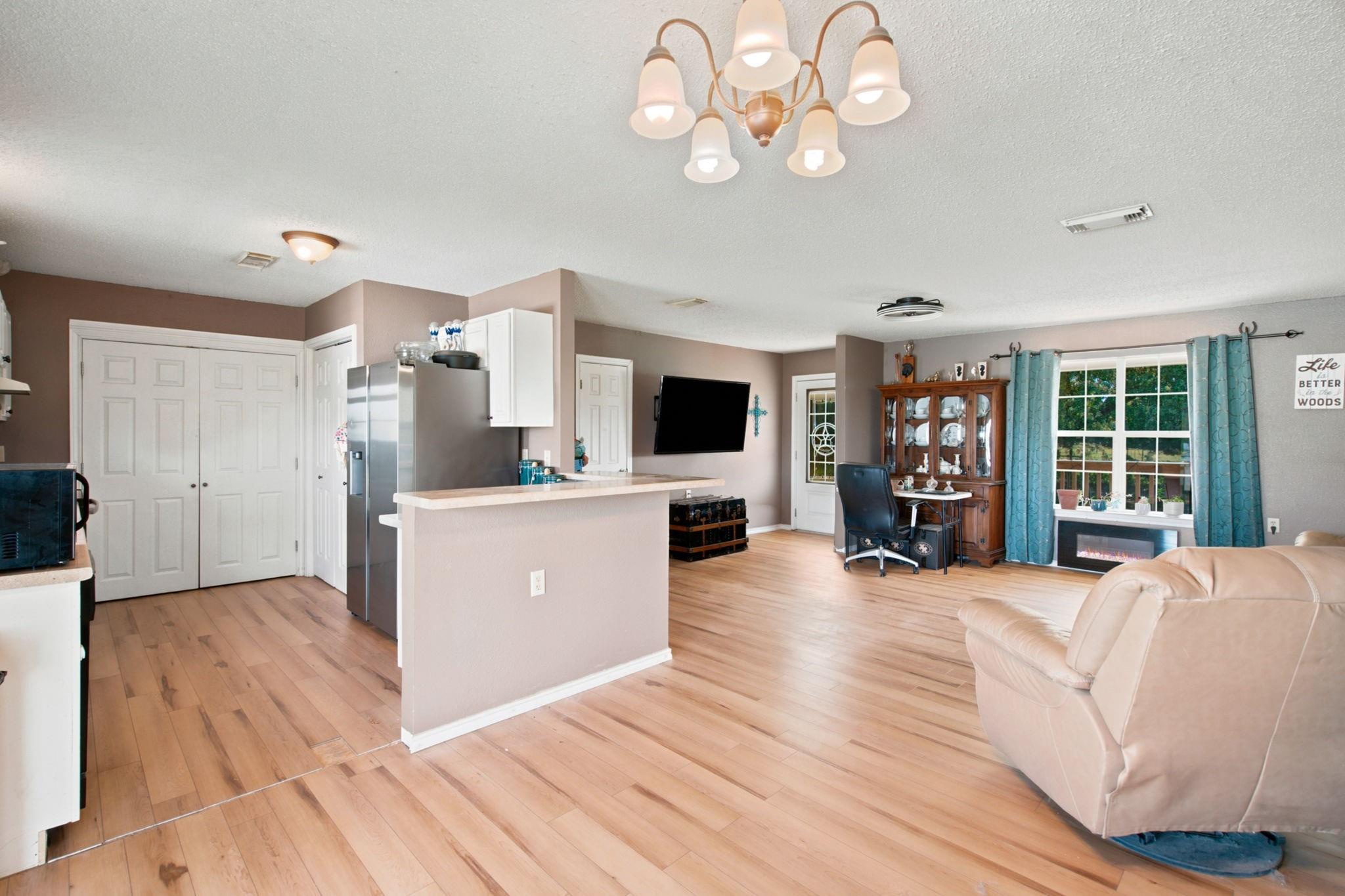 main property photo 7