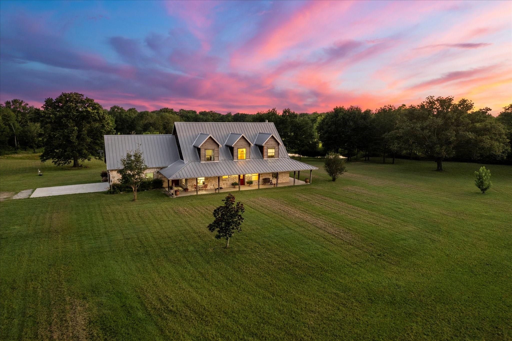 main property photo 6