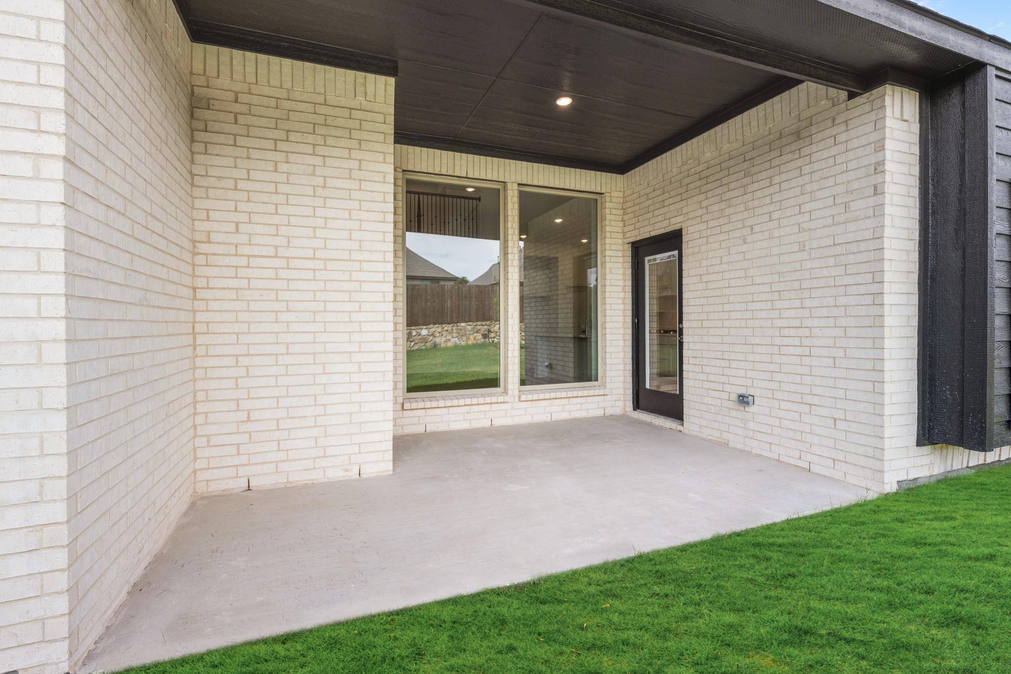 main property photo 36