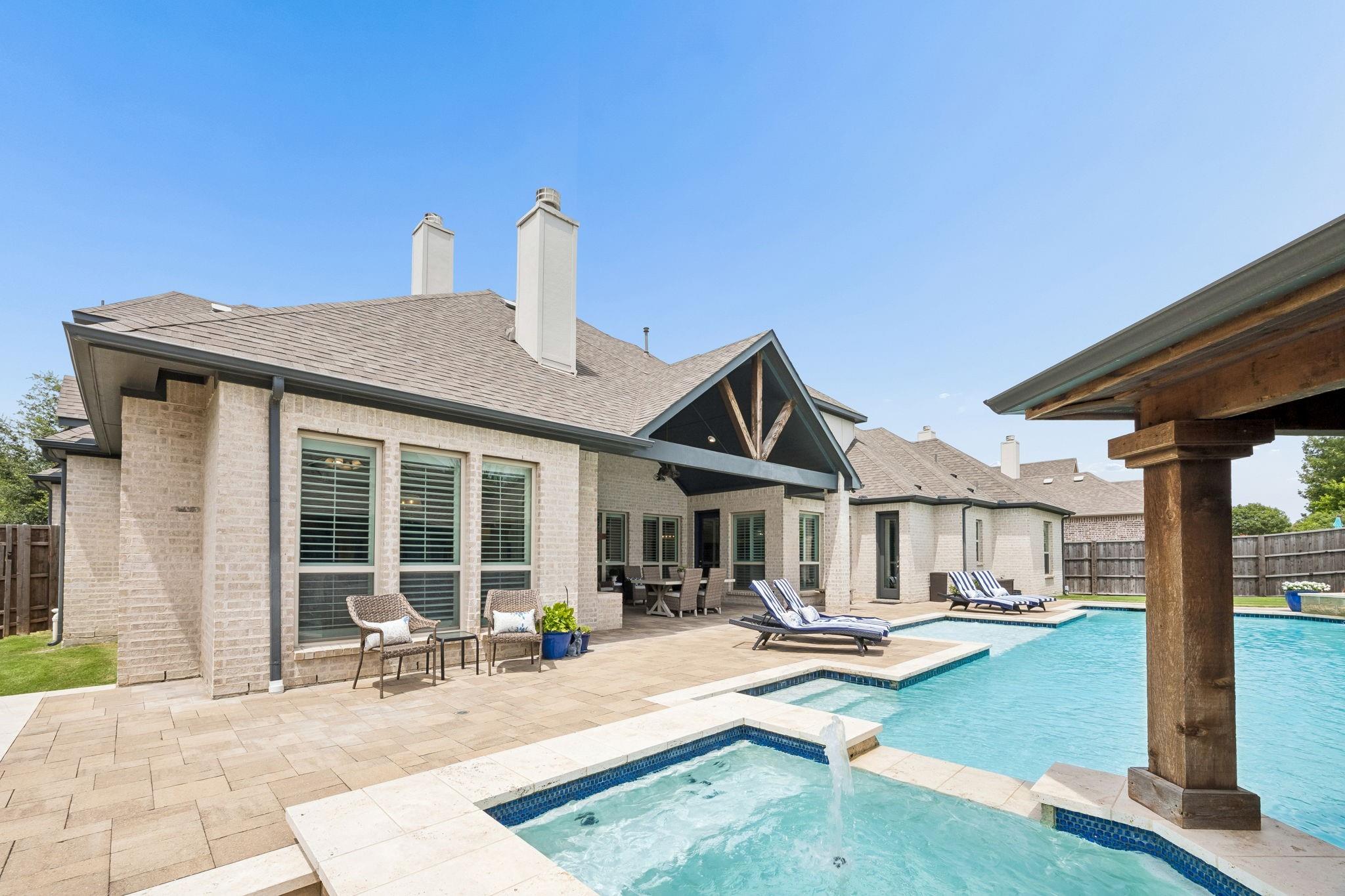 main property photo 29