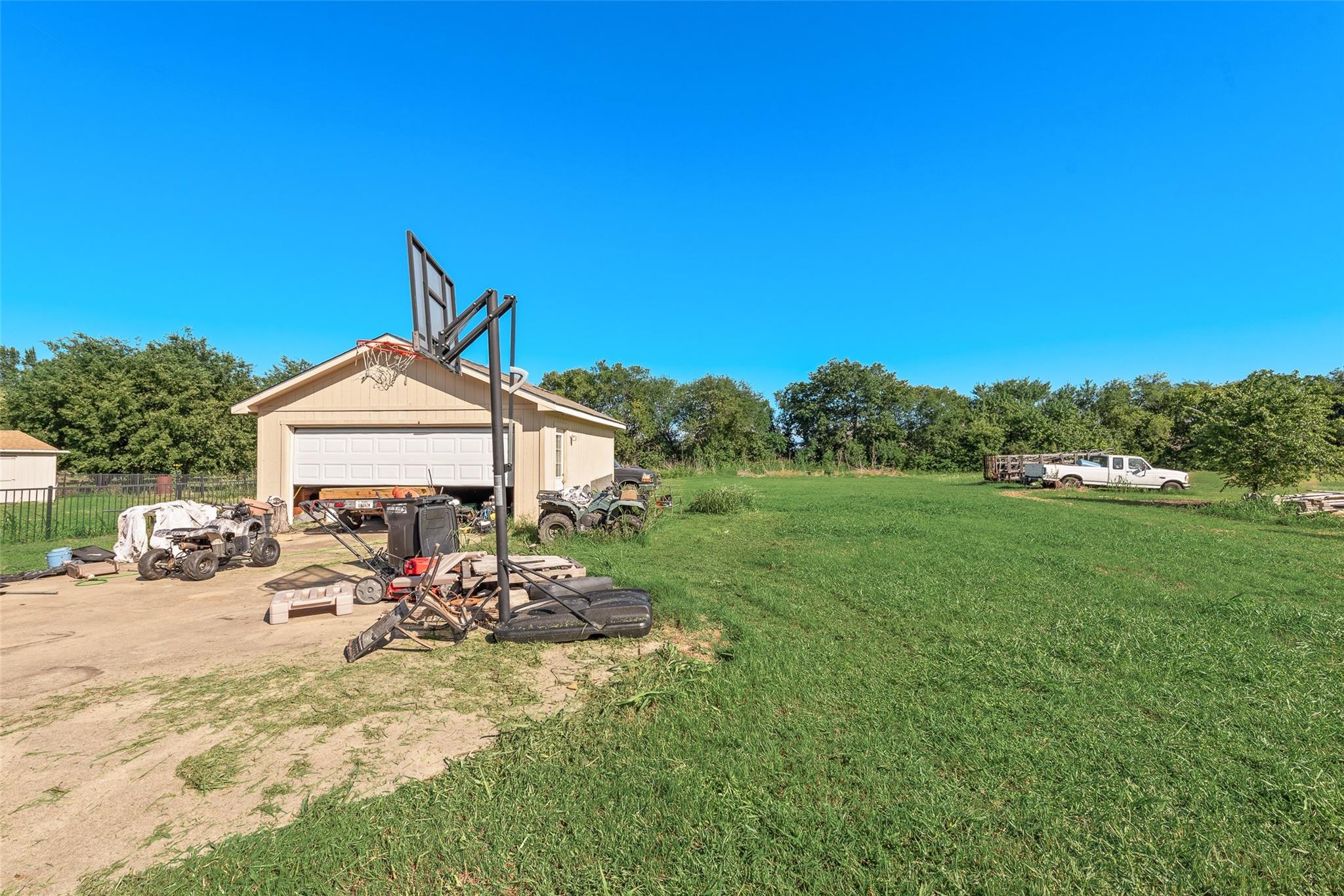 main property photo 19