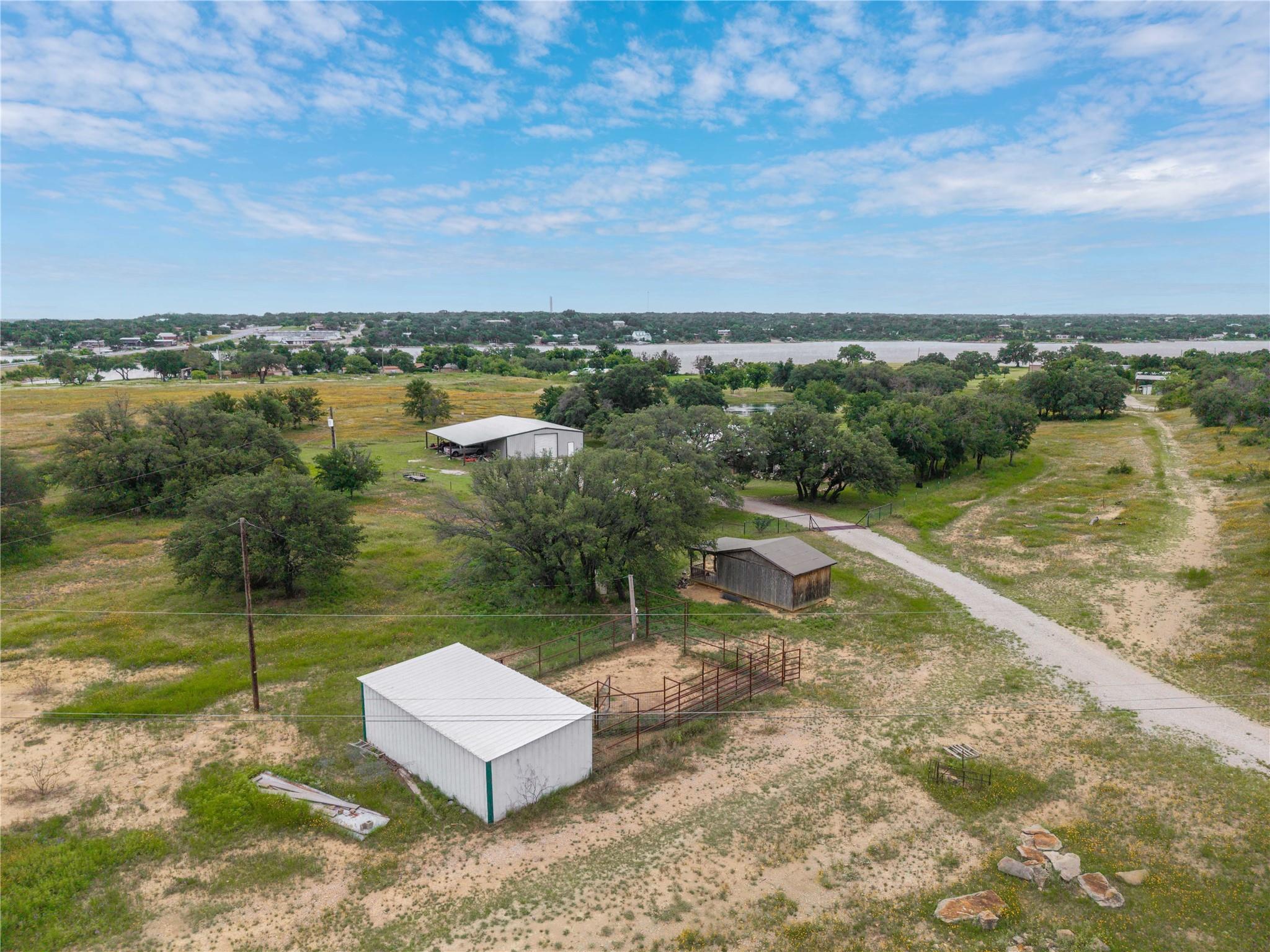 main property photo 31