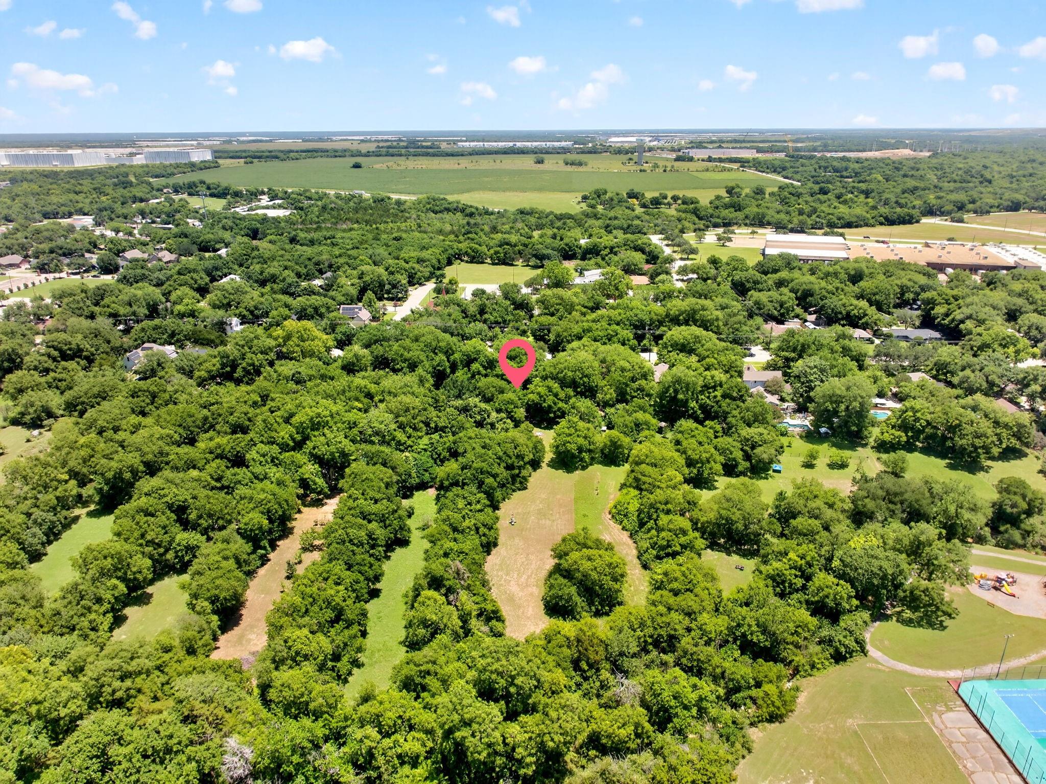 main property photo 25
