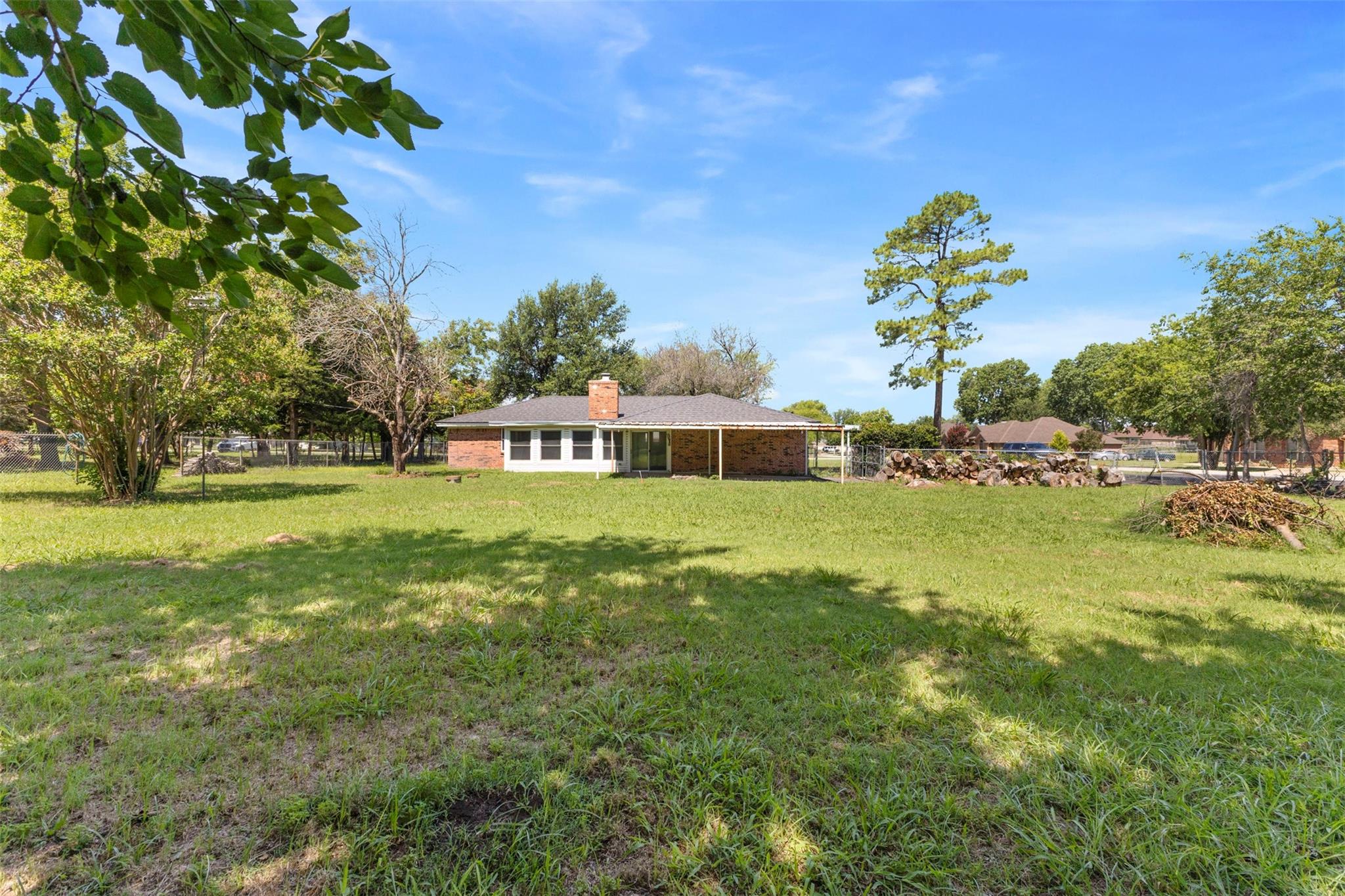 main property photo 24
