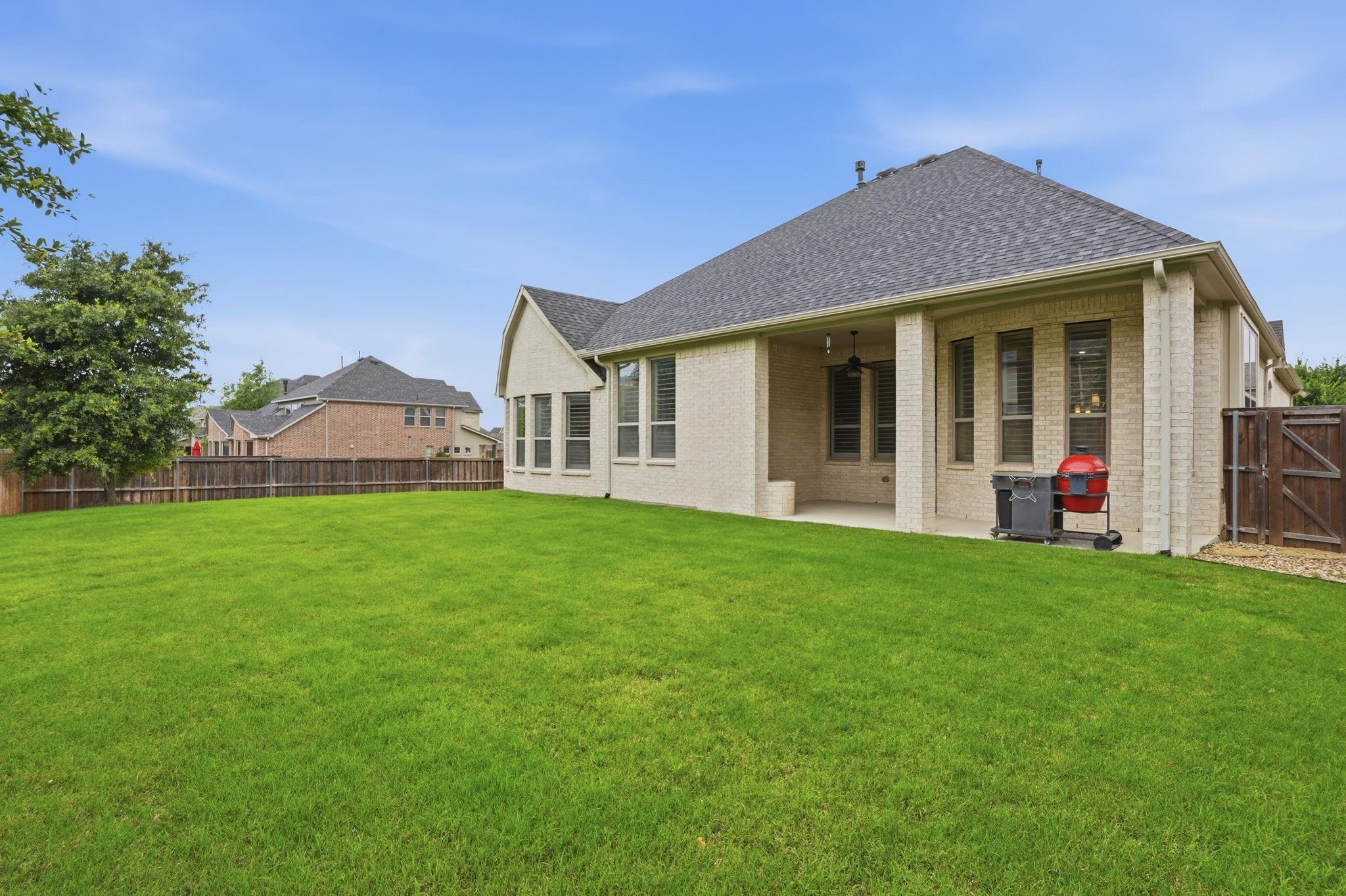 main property photo 22