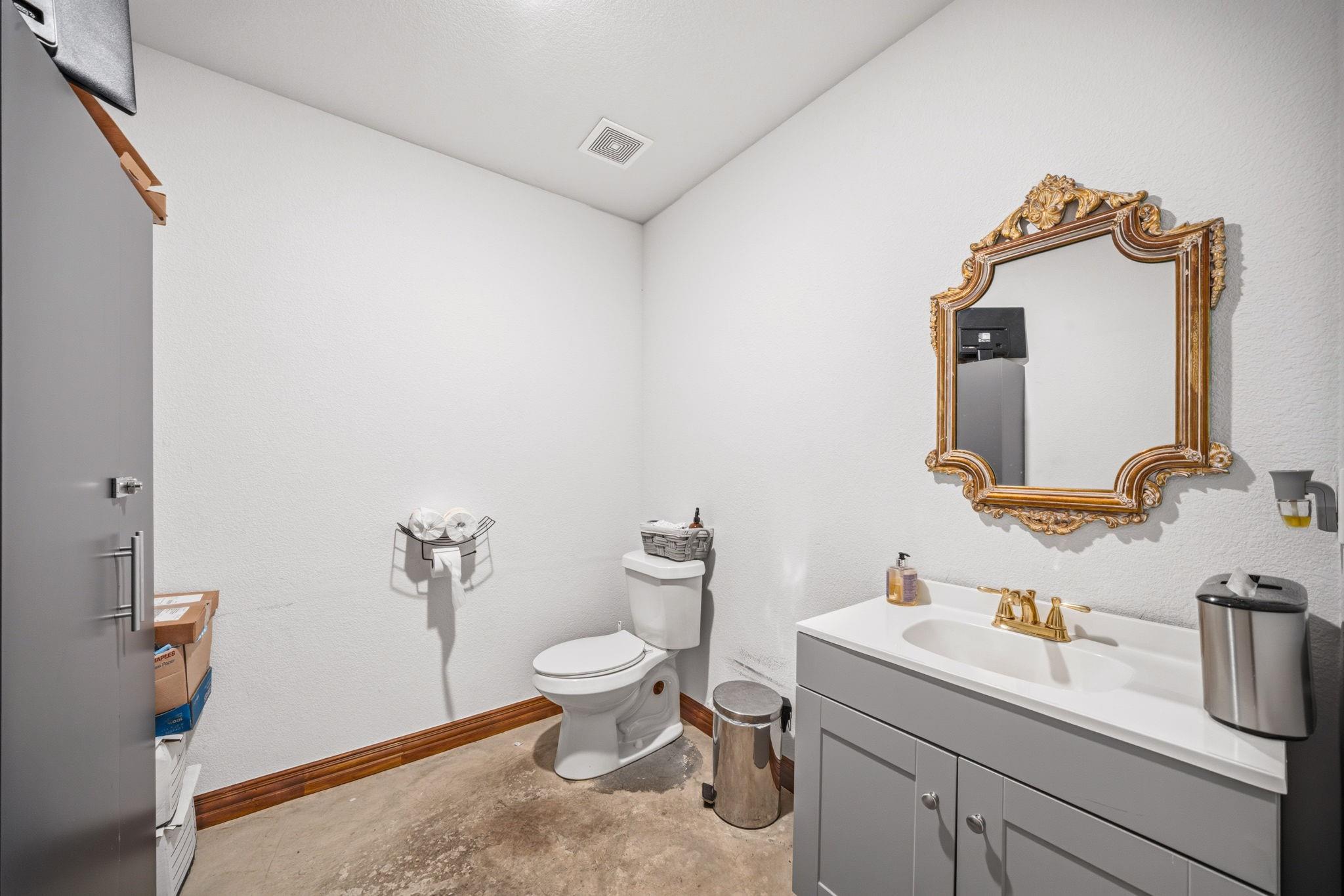 property viewer photo 25