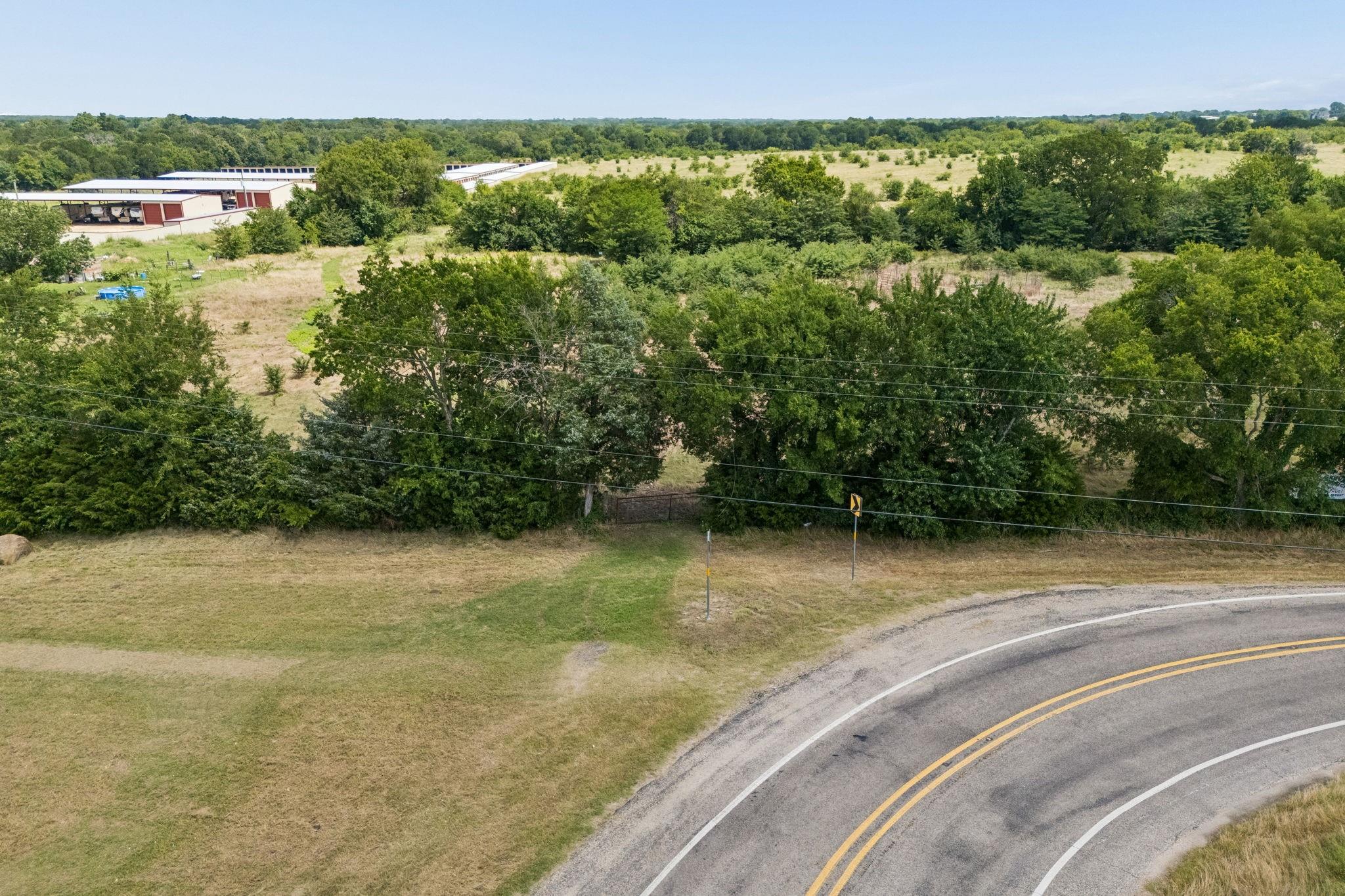 main property photo 13
