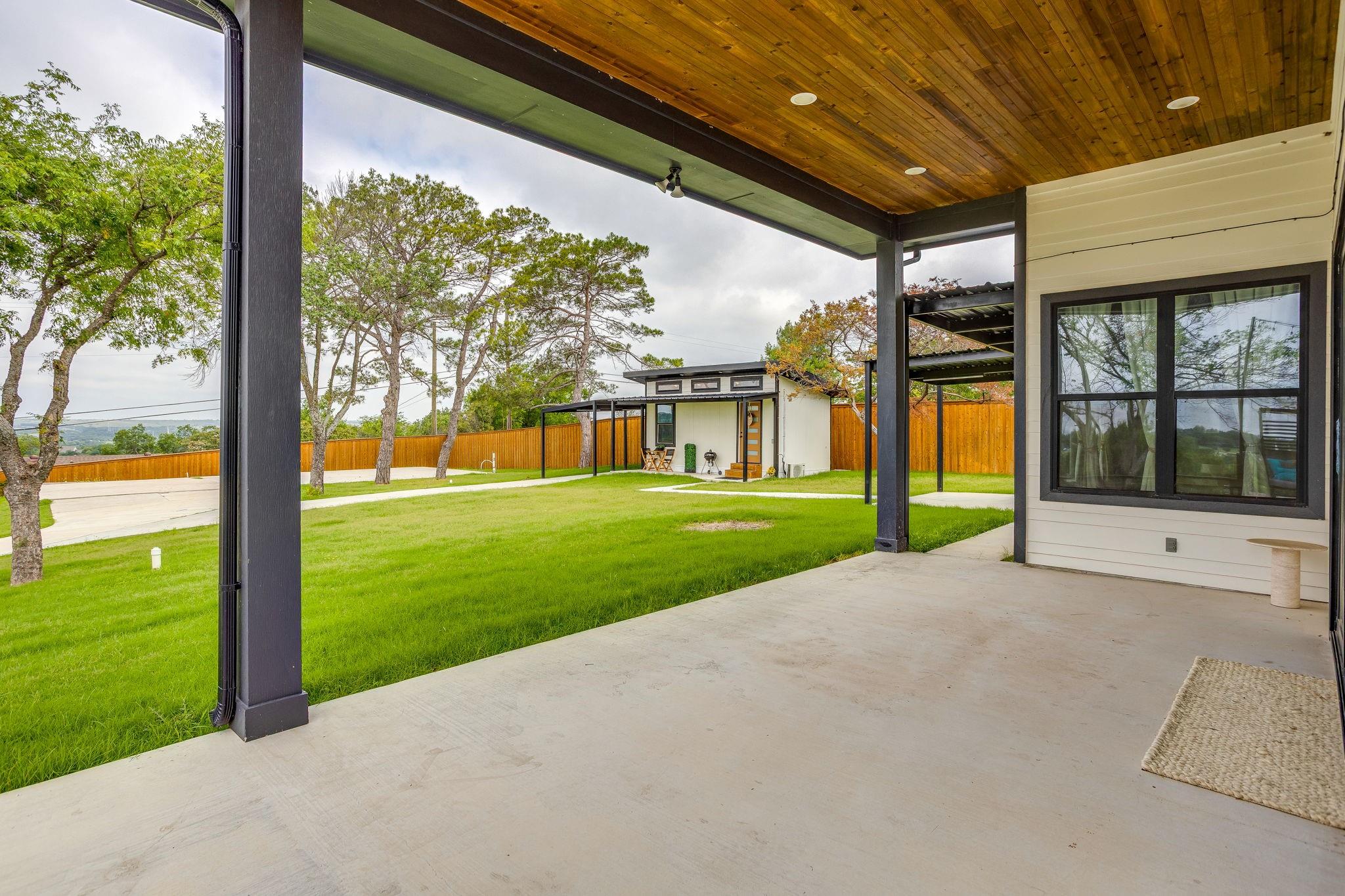 main property photo 24