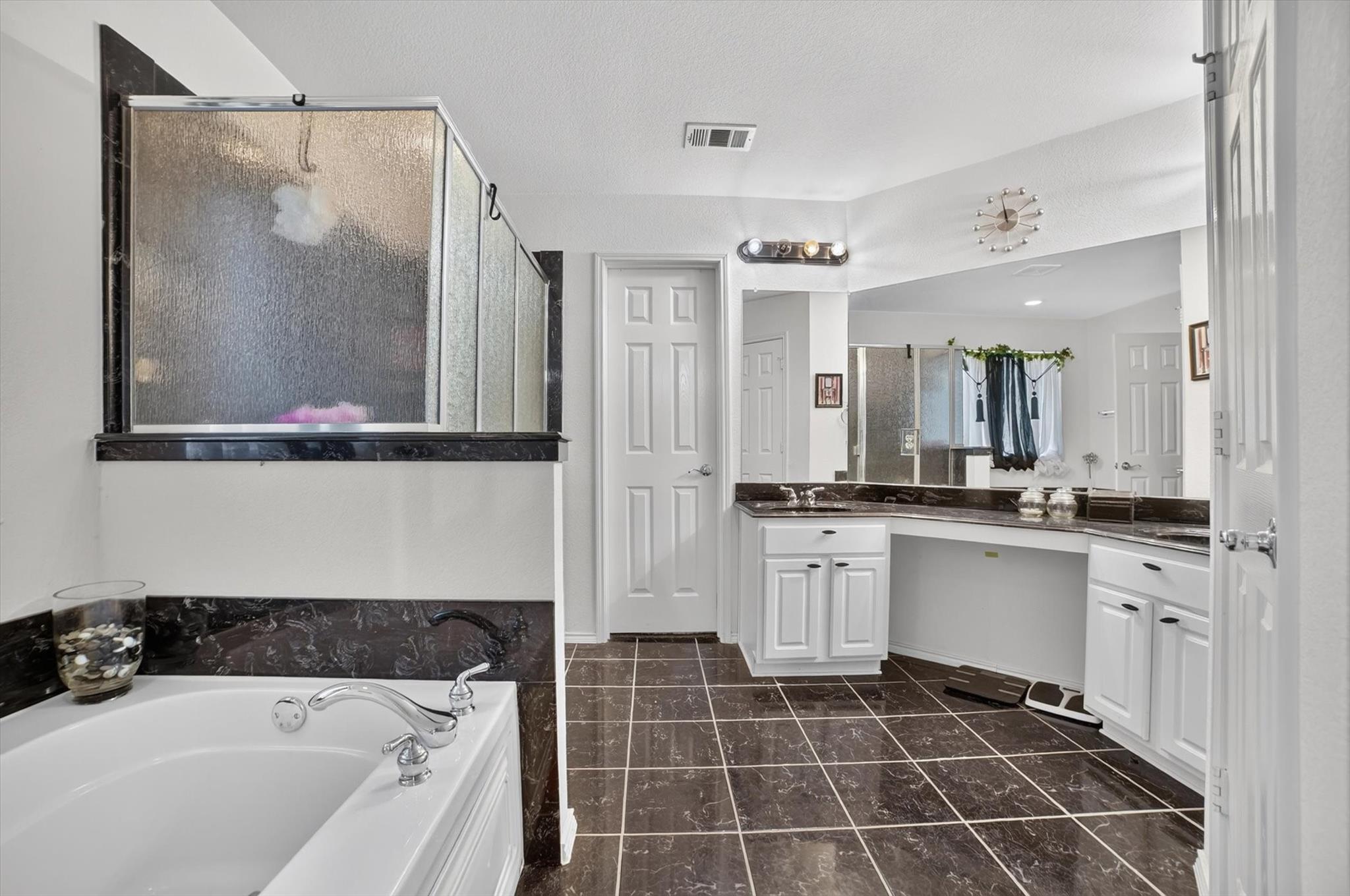property viewer photo 23