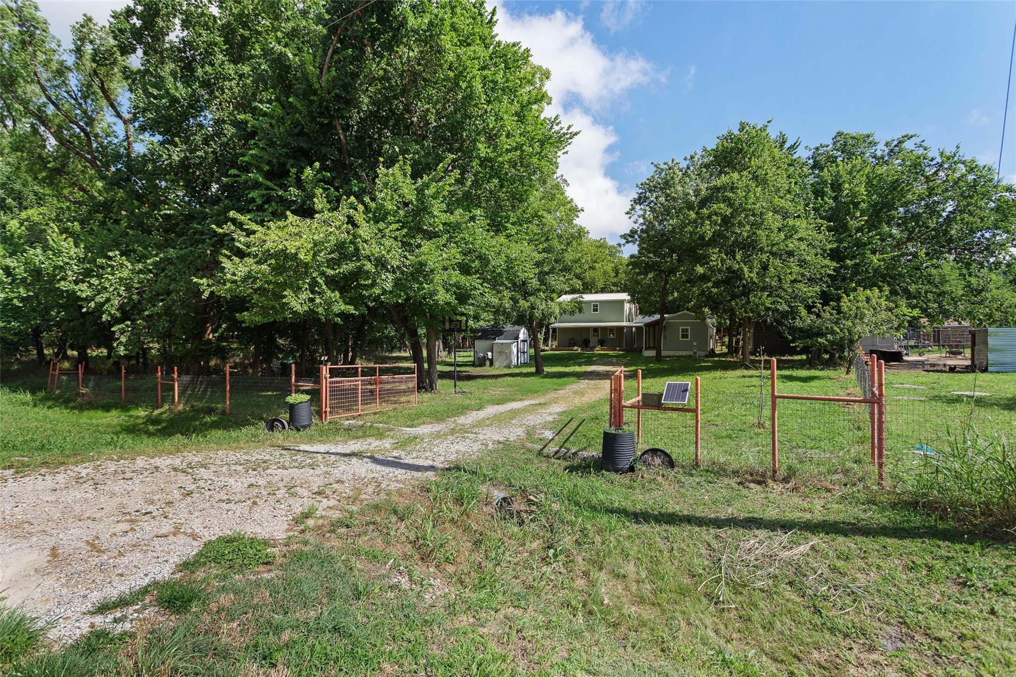 main property photo 32