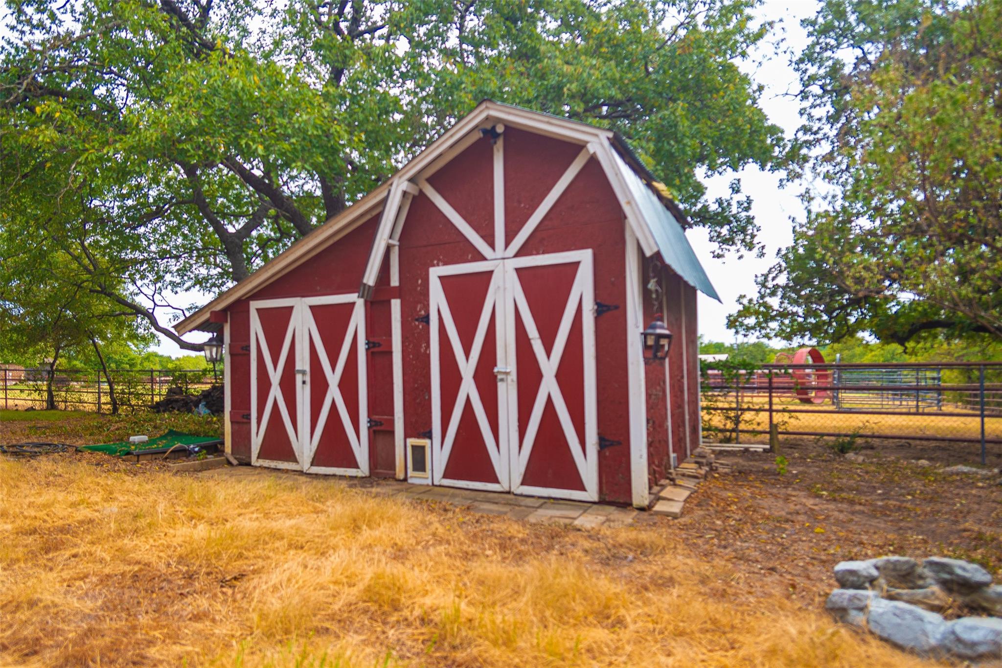 main property photo 22