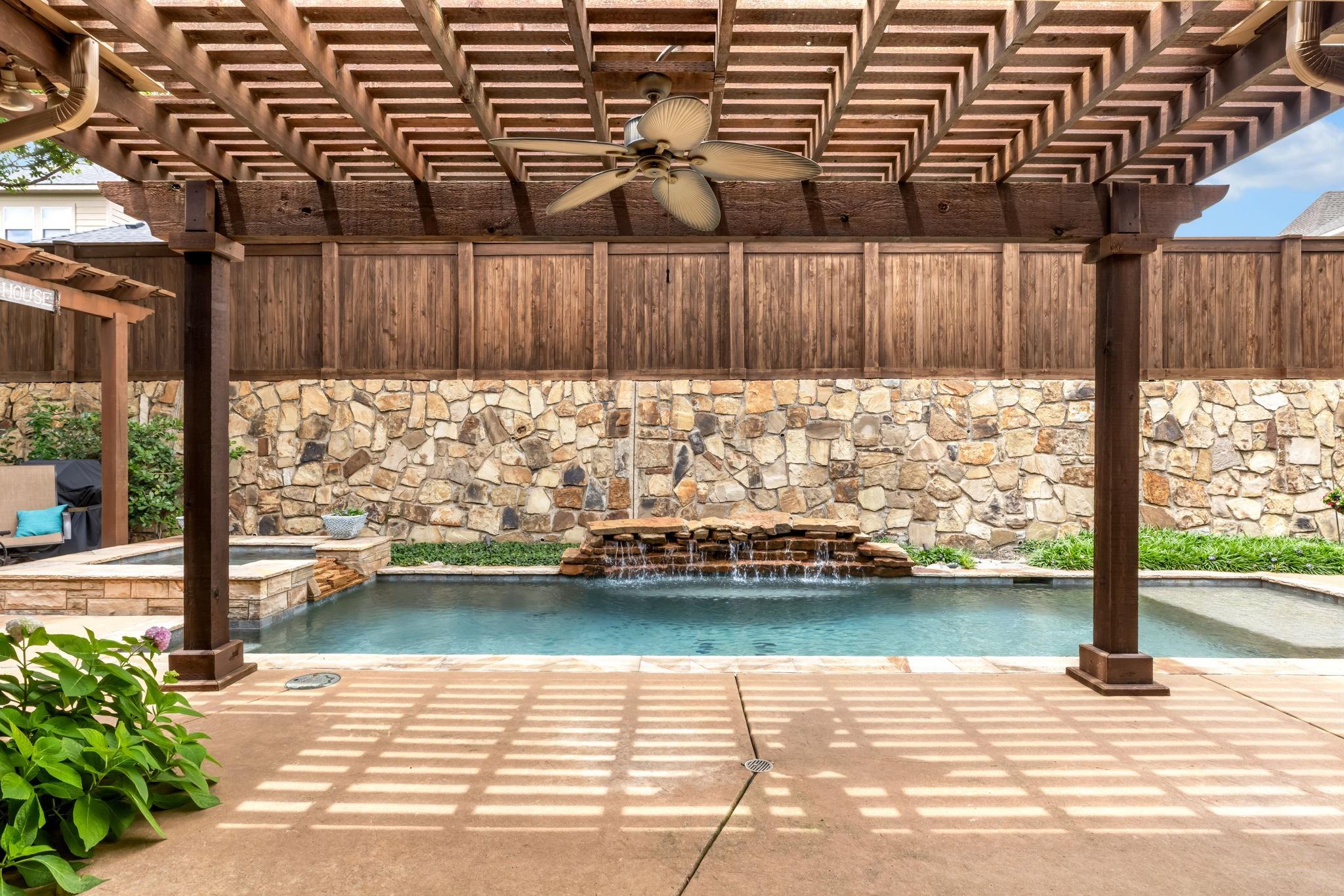 main property photo 29