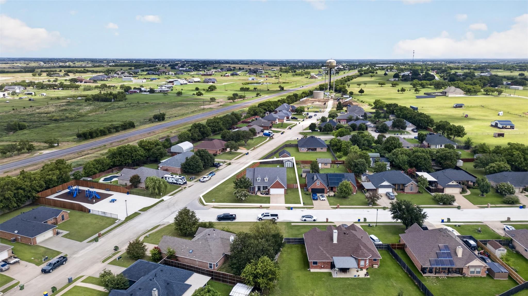 main property photo 8