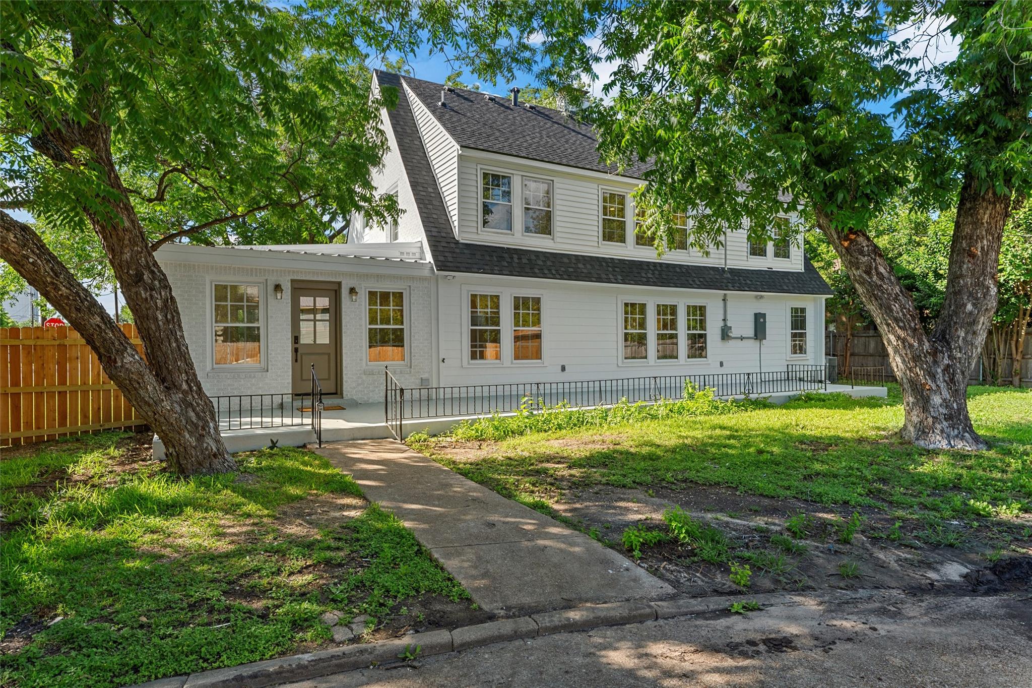 main property photo 28